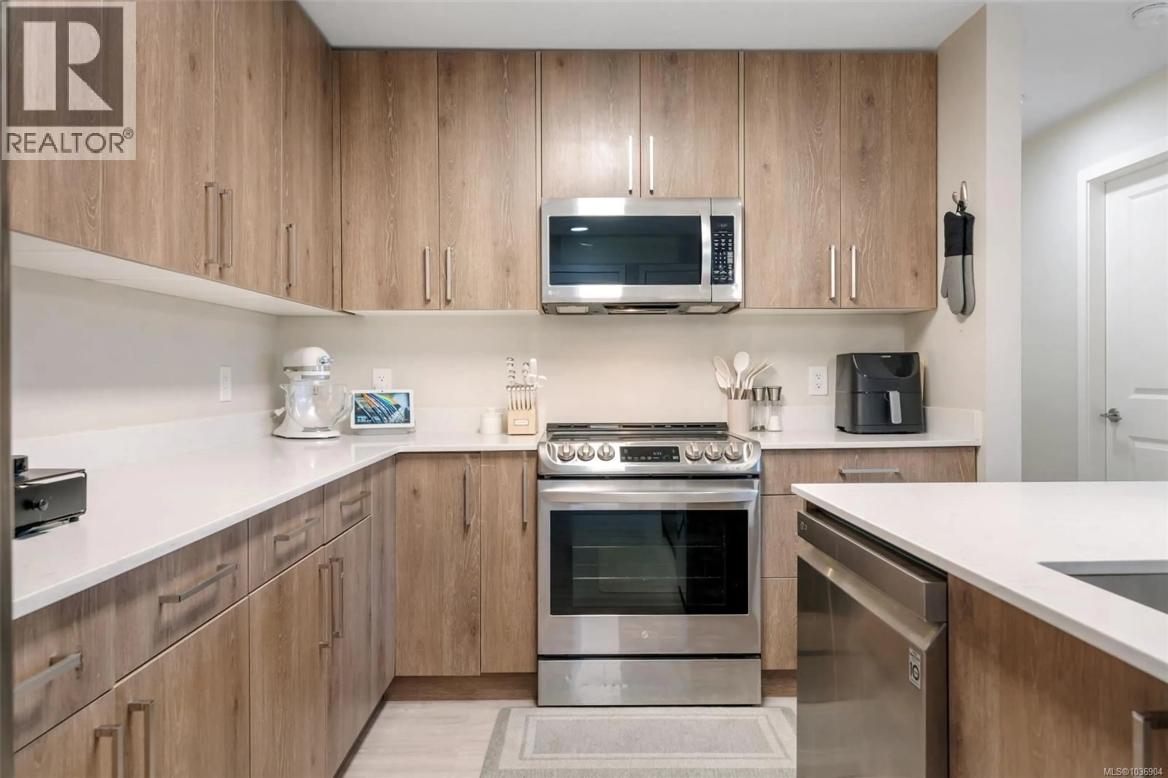 Standard kitchen, ceramic/tile floor for 311 - 110 PRESLEY PLACE, View Royal British Columbia V9B0Z1