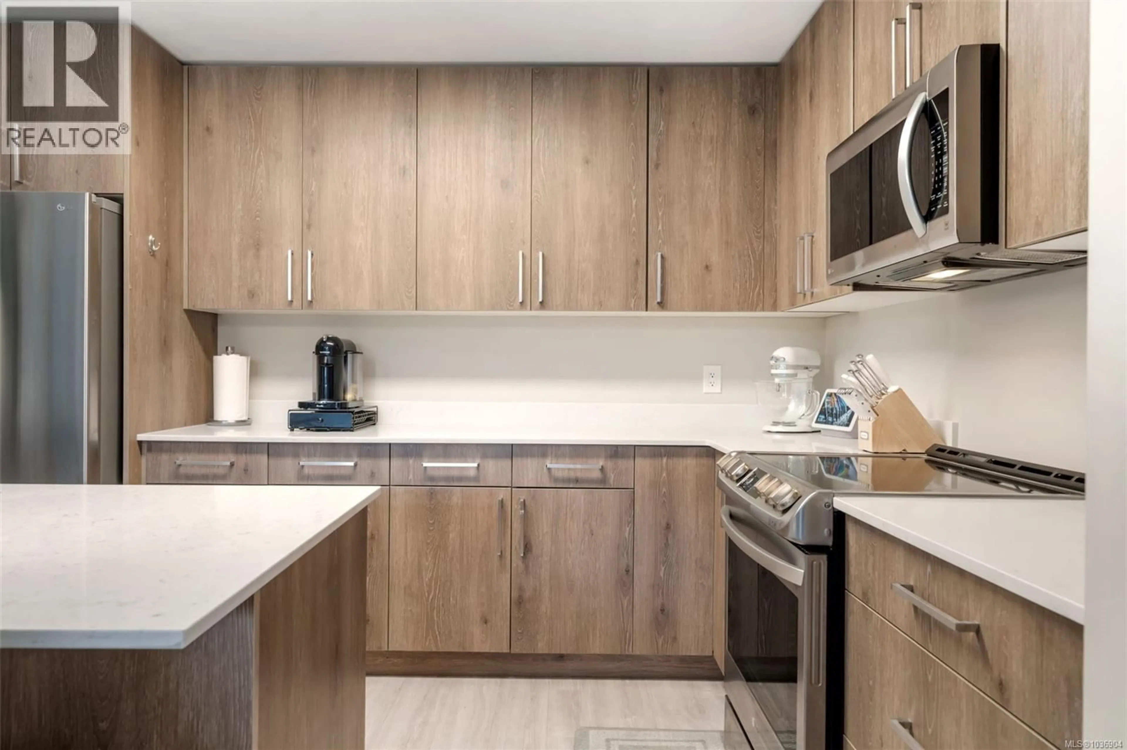 Standard kitchen, unknown for 311 - 110 PRESLEY PLACE, View Royal British Columbia V9B0Z1