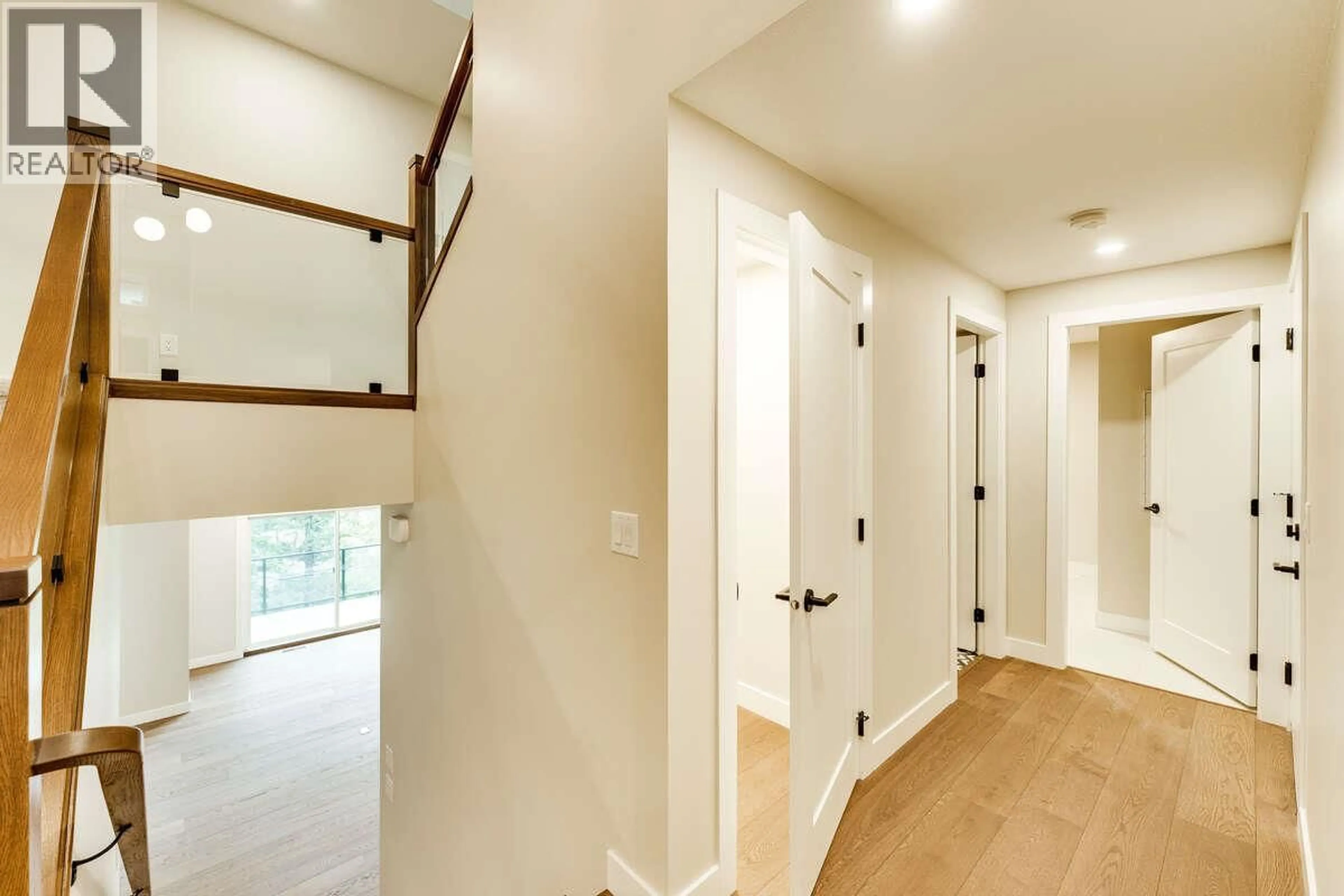 Indoor entryway for 40 - 1550 UNION ROAD, Kelowna British Columbia V1V2W4