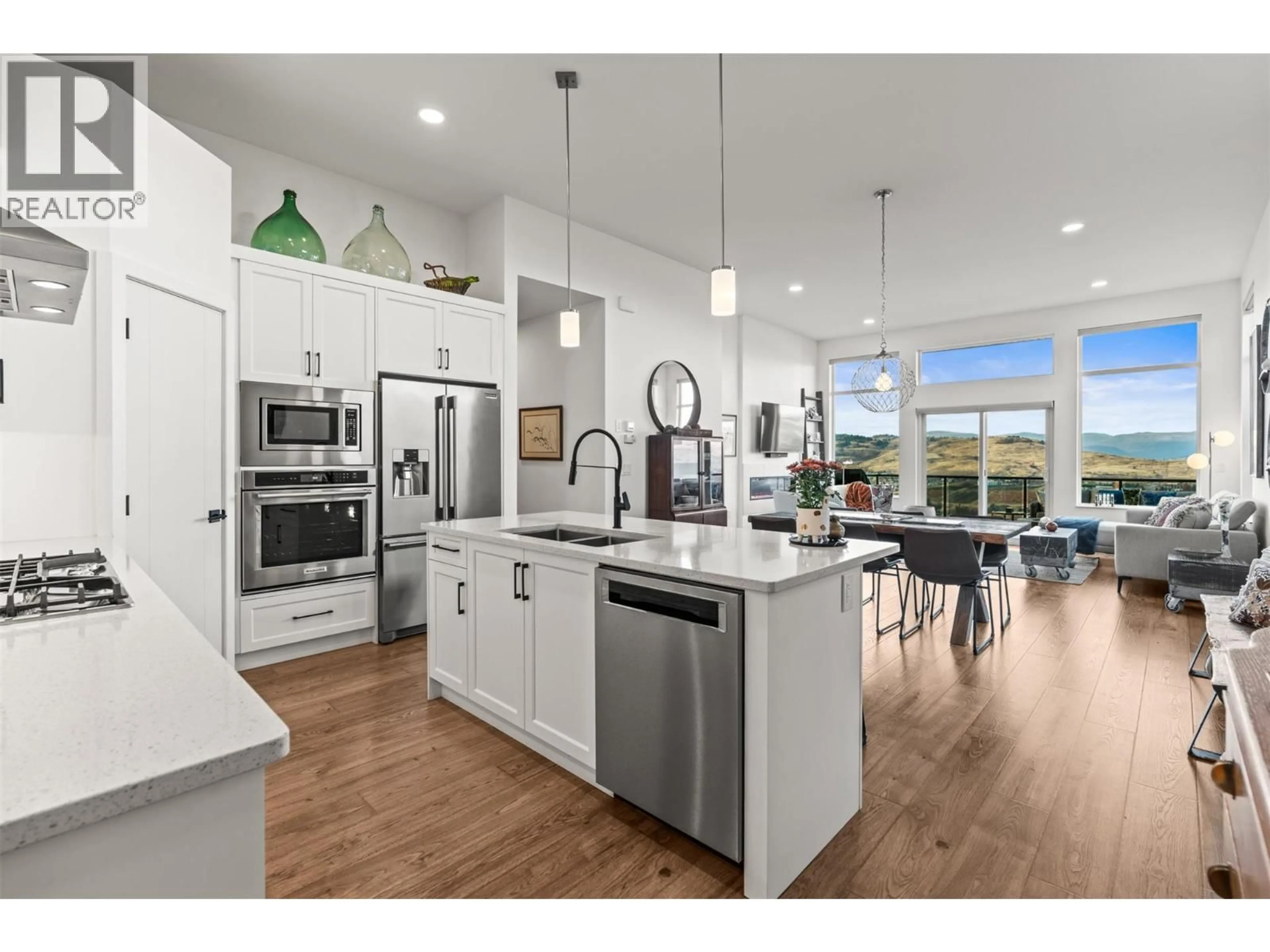 Open concept kitchen, unknown for 37 - 1000 MT. ROBSON PLACE, Vernon British Columbia V1B4G2