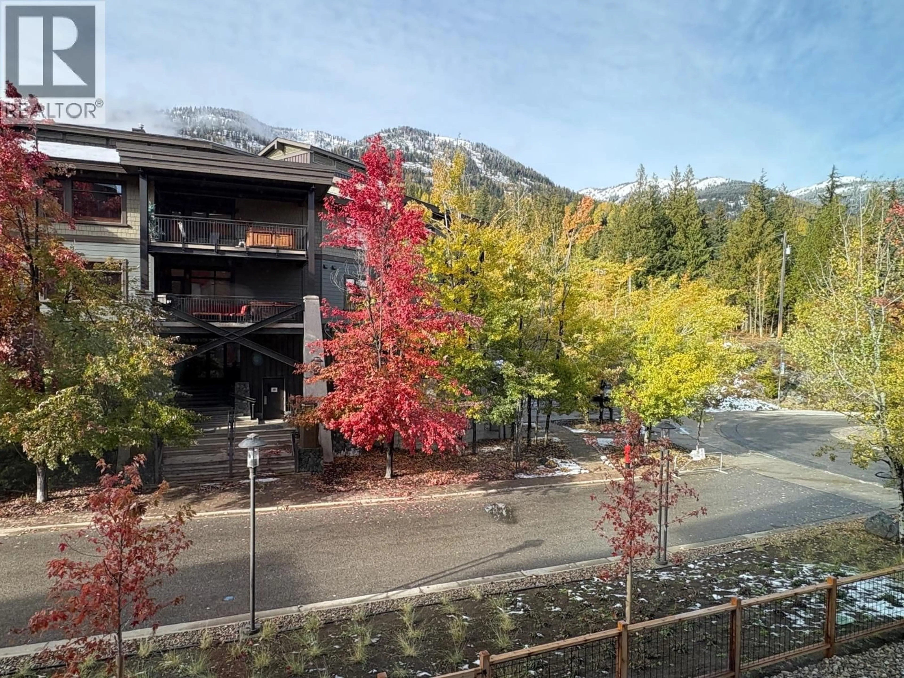Patio, mountain view for 213 - 4280 RED MOUNTAIN ROAD, Rossland British Columbia V0G1Y0
