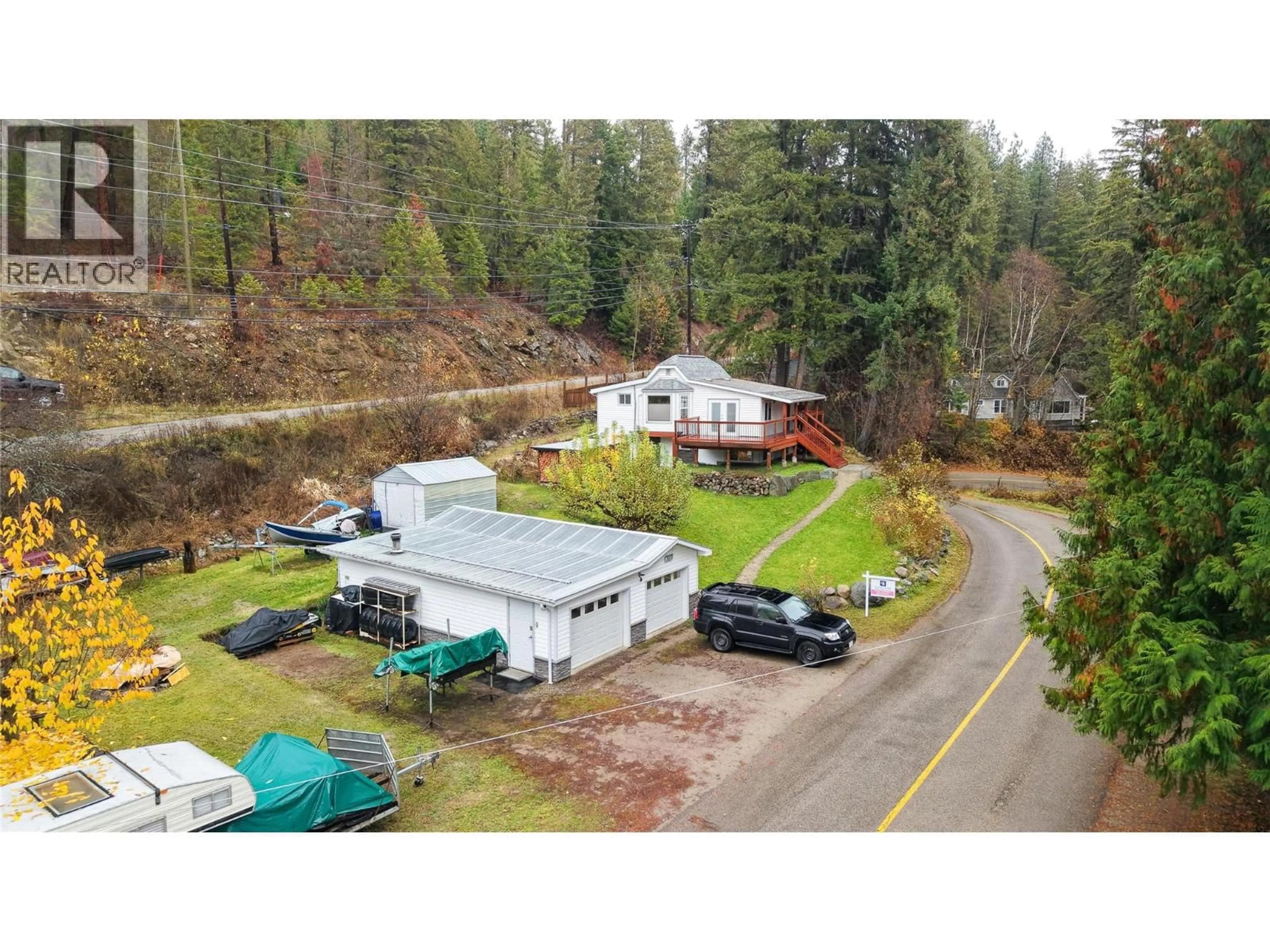 A pic from outside/outdoor area/front of a property/back of a property/a pic from drone, unknown for 3619 SOUTH SLOCAN VILLAGE ROAD, Bonnington British Columbia V0G2G3