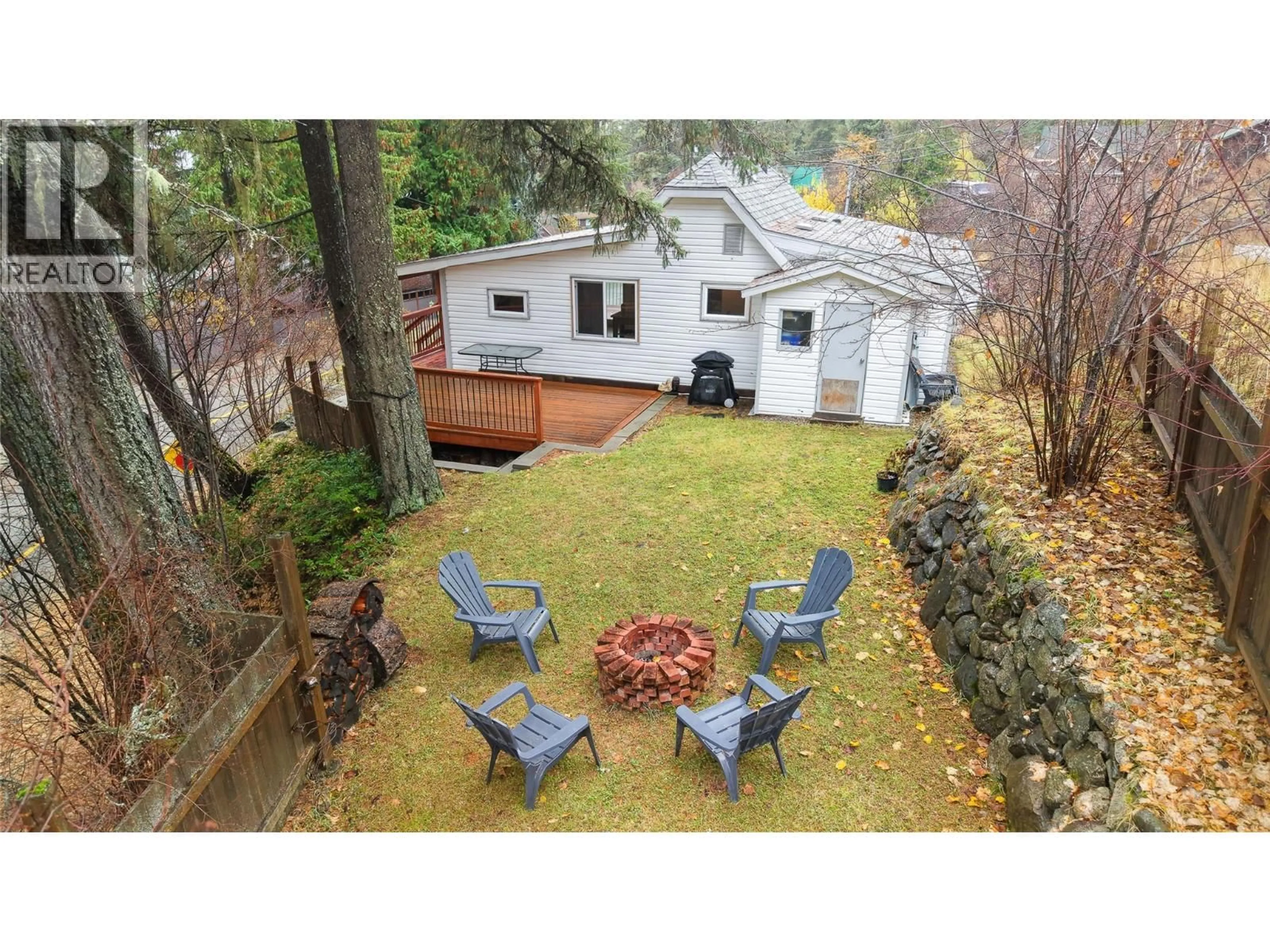 A pic from outside/outdoor area/front of a property/back of a property/a pic from drone, unknown for 3619 SOUTH SLOCAN VILLAGE ROAD, Bonnington British Columbia V0G2G3