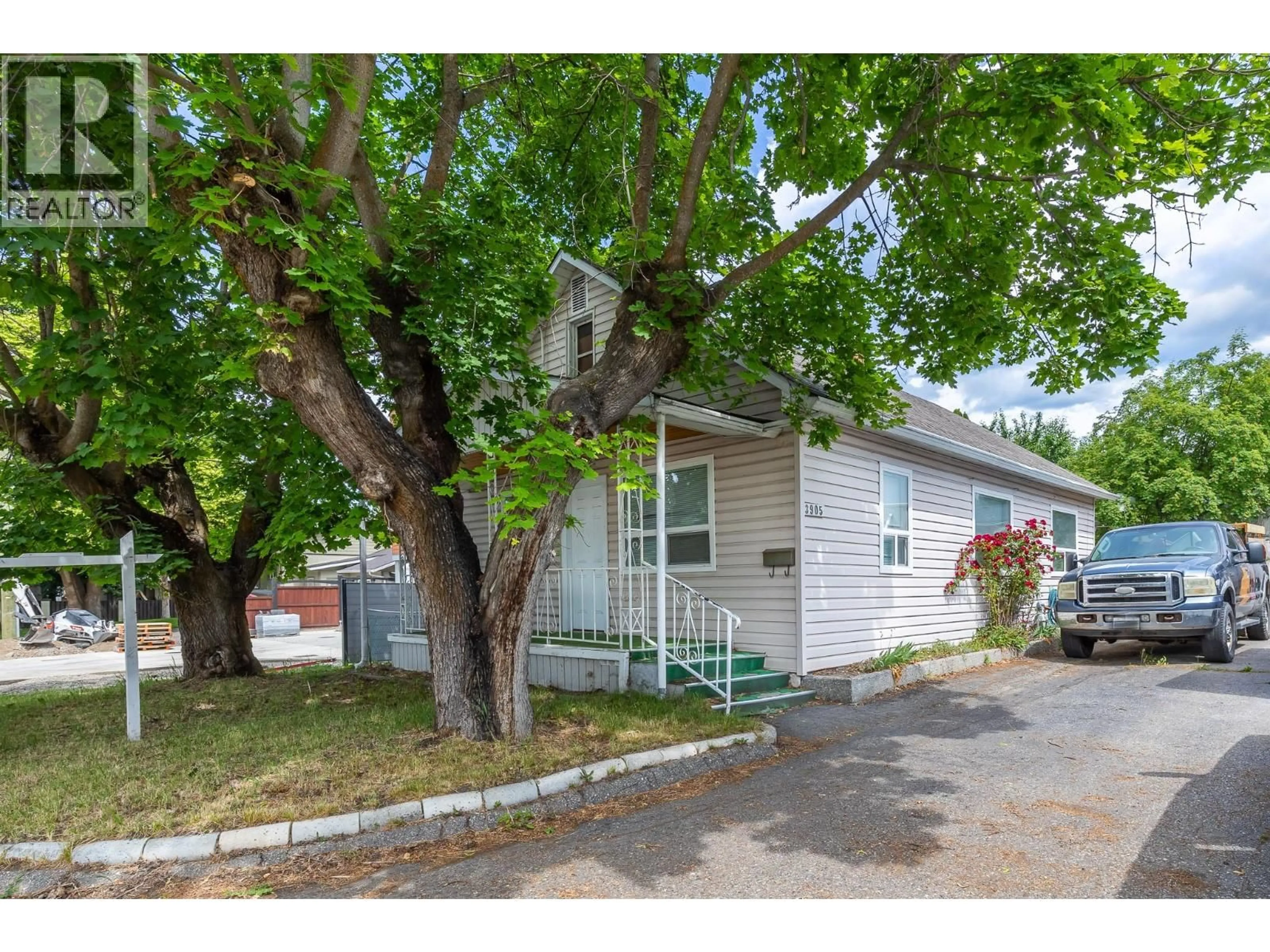 Unknown for 3905 26 STREET, Vernon British Columbia V1T3J2
