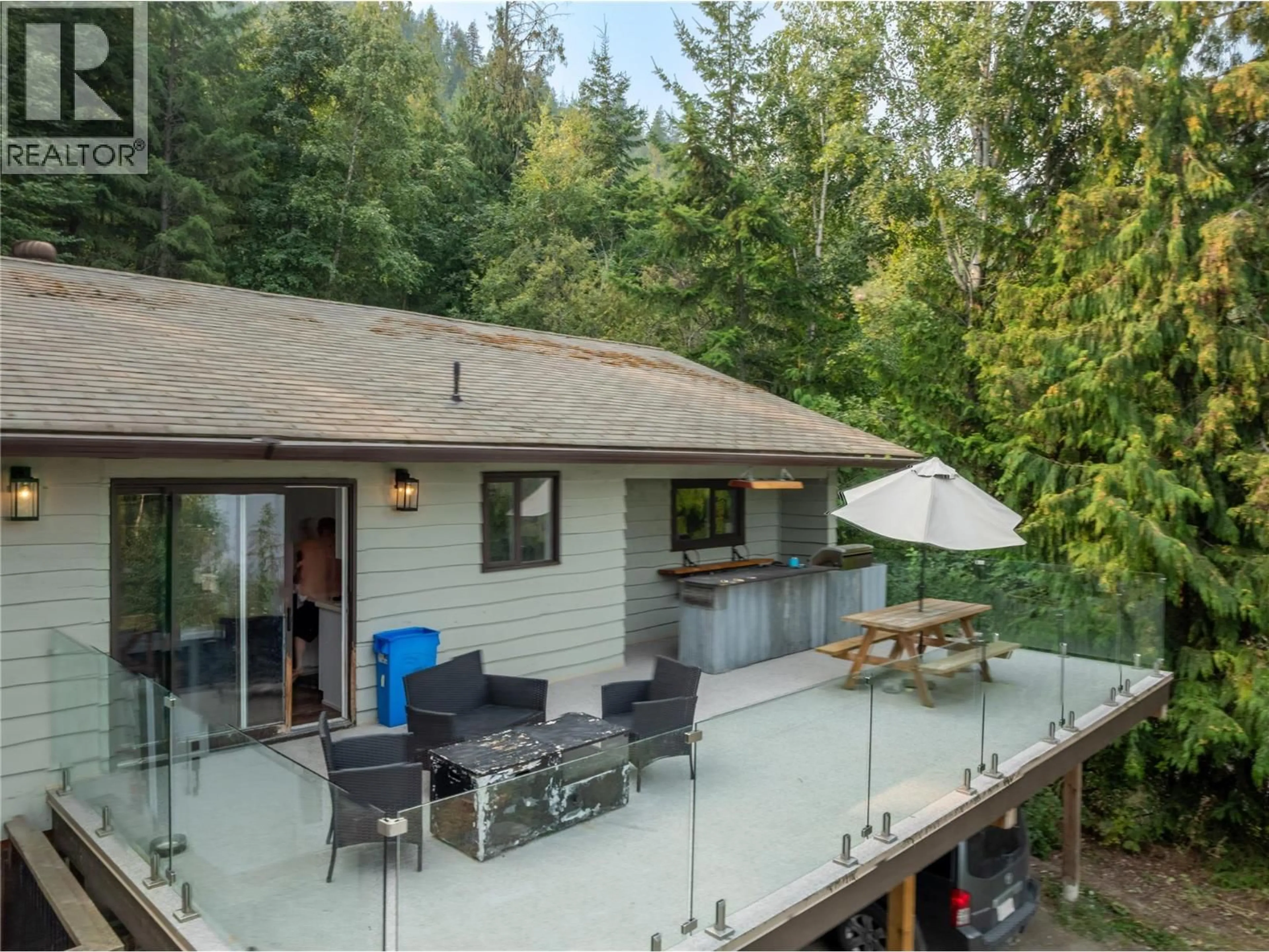 Patio, unknown for 4018 GREAVES ROAD, Eagle Bay British Columbia V0E1T0