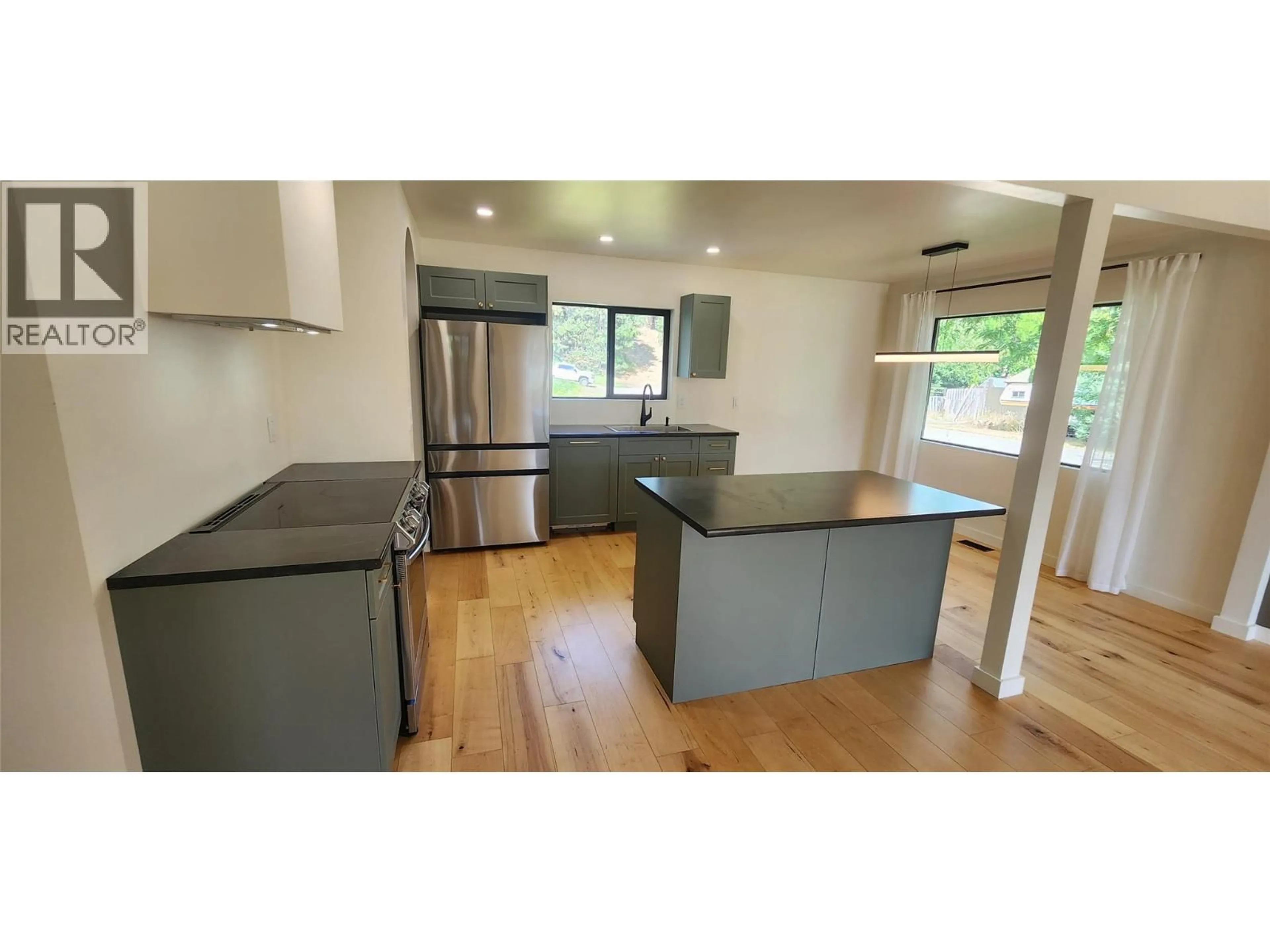 Open concept kitchen, unknown for 6295 COLLEGE ROAD, Grand Forks British Columbia V0H1H2