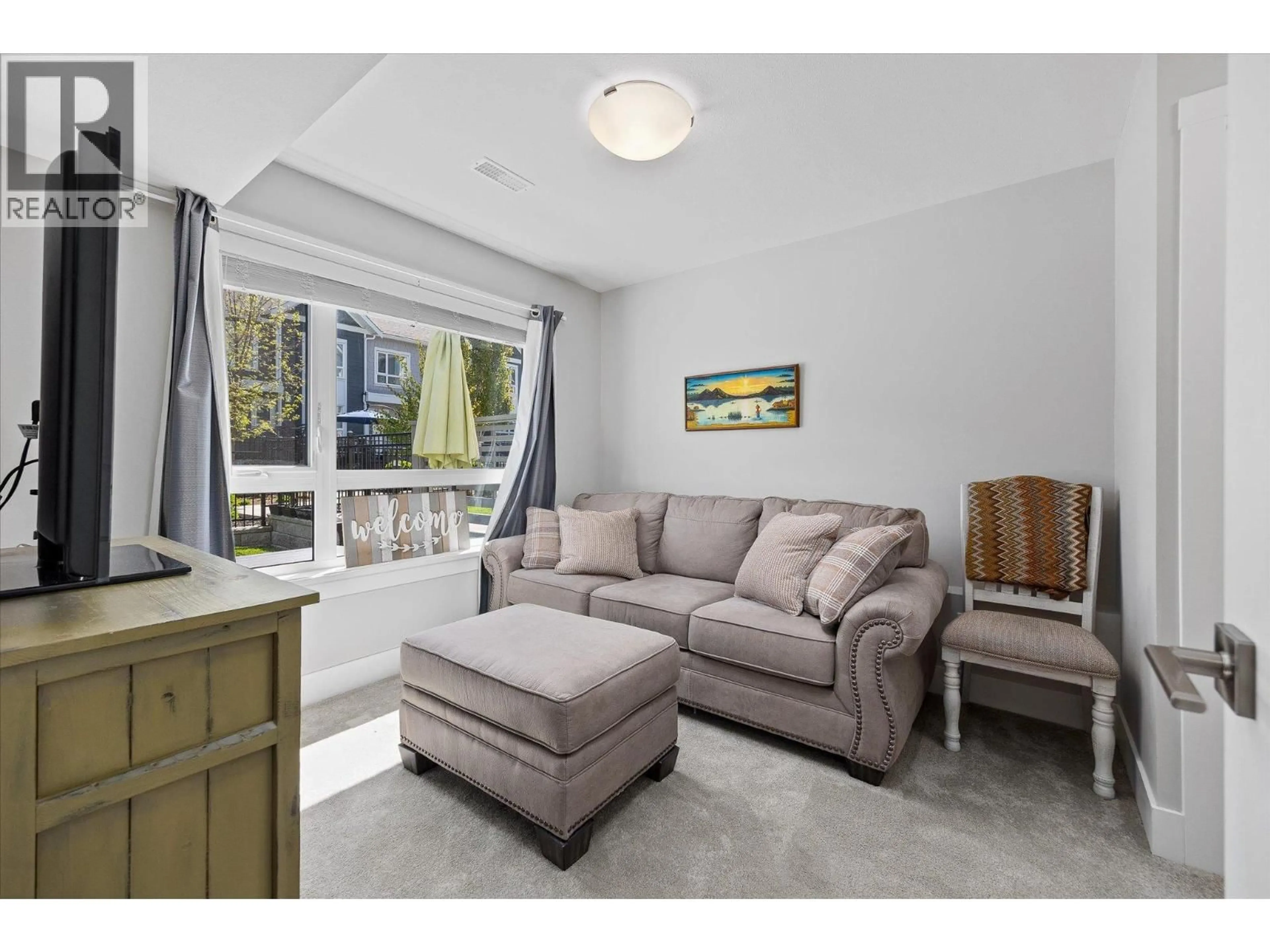 Living room with furniture, unknown for 40 - 13098 SHORELINE WAY, Lake Country British Columbia V4V0A8