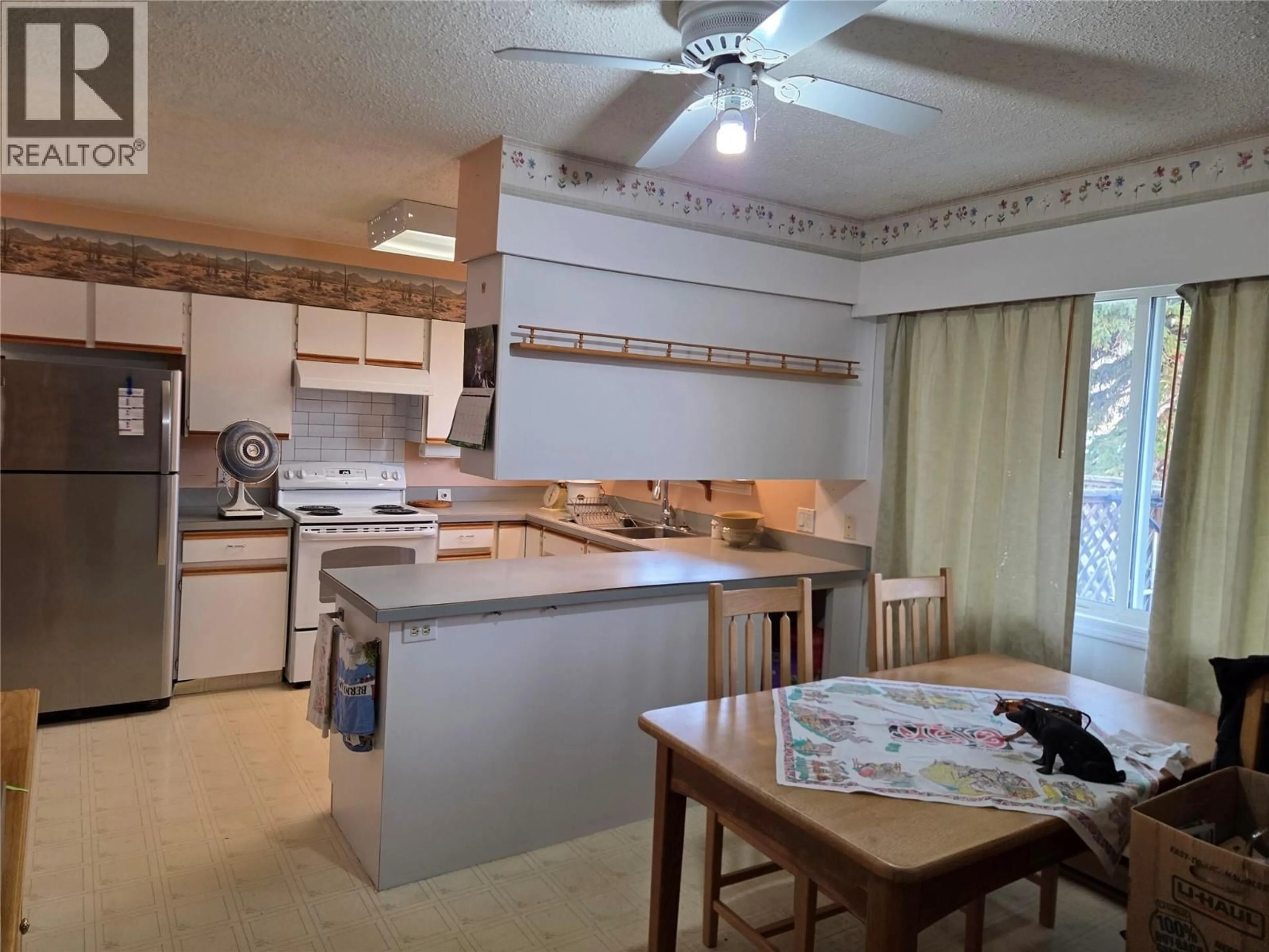 Standard kitchen, unknown for 634 MORRISON DRIVE, Keremeos British Columbia V0X1N5