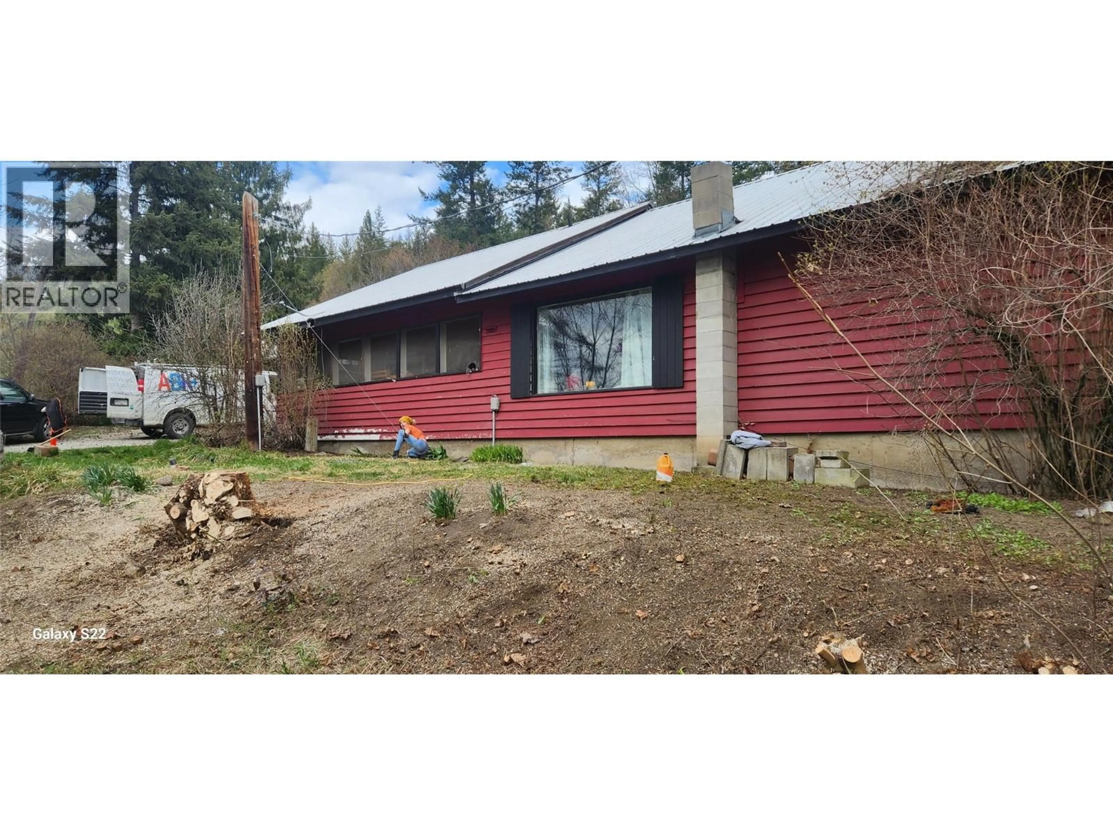 A pic from outside/outdoor area/front of a property/back of a property/a pic from drone, unknown for 1012 ADDISON ROAD, Tappen British Columbia V0E2X1