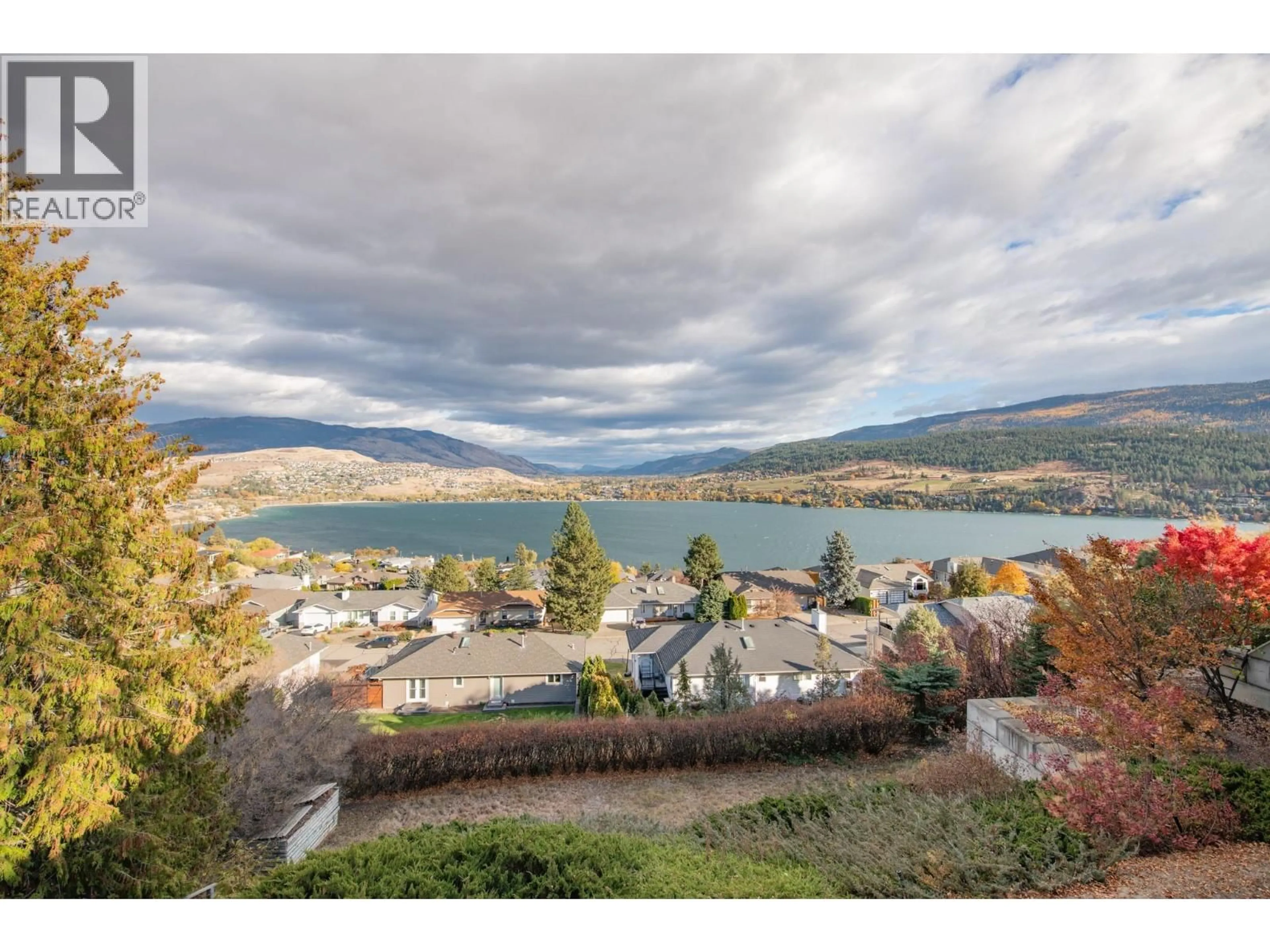 A pic from outside/outdoor area/front of a property/back of a property/a pic from drone, water/lake/river/ocean view for 7903 LAKEVIEW DRIVE, Coldstream British Columbia V1B1W4