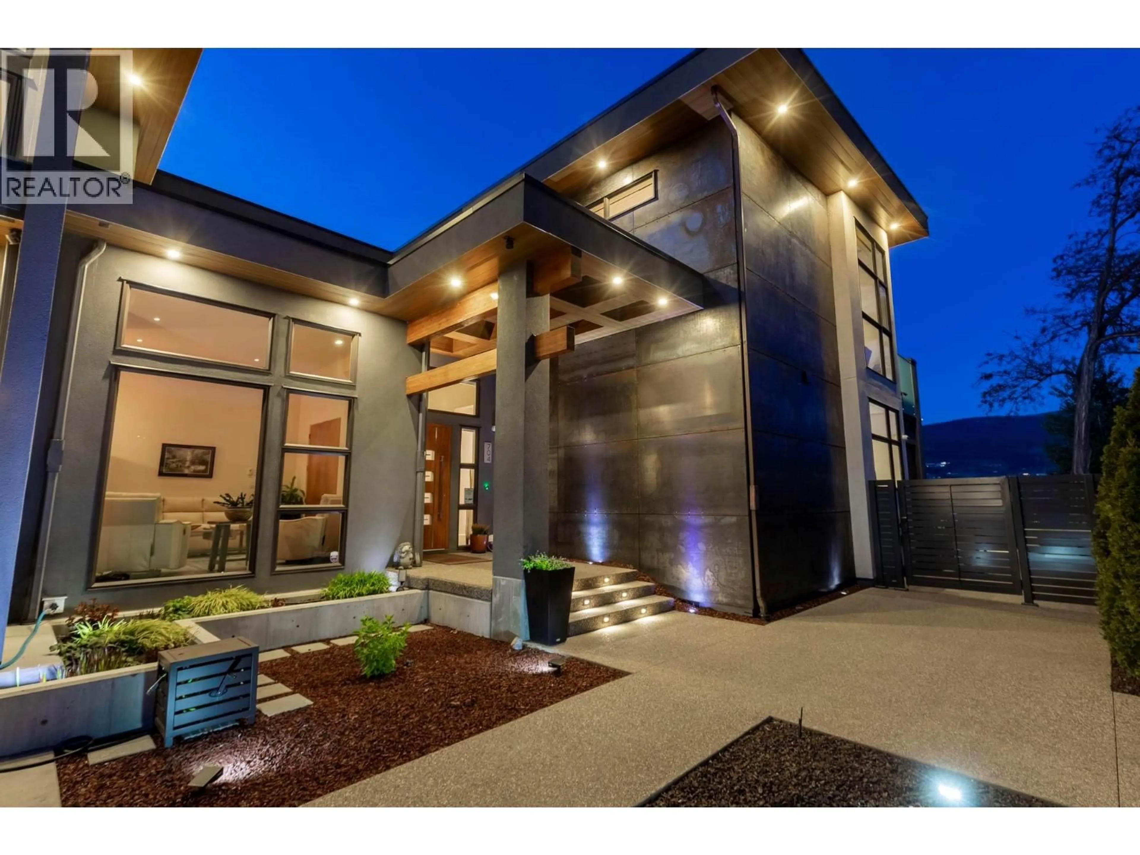 Unknown for 704 STONOR STREET, Summerland British Columbia V0H1Z9