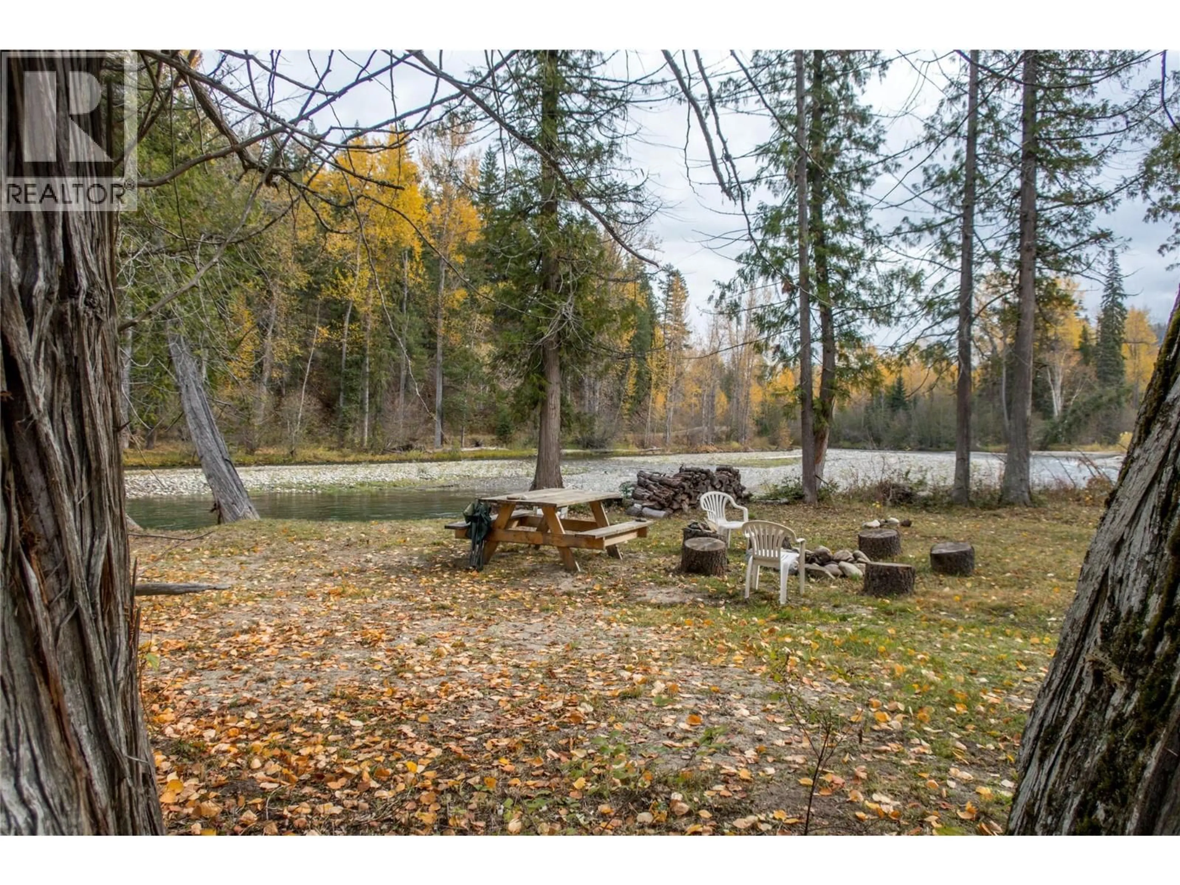 Patio, forest/trees view for 1385 6 HIGHWAY, Cherryville British Columbia V0E2G1