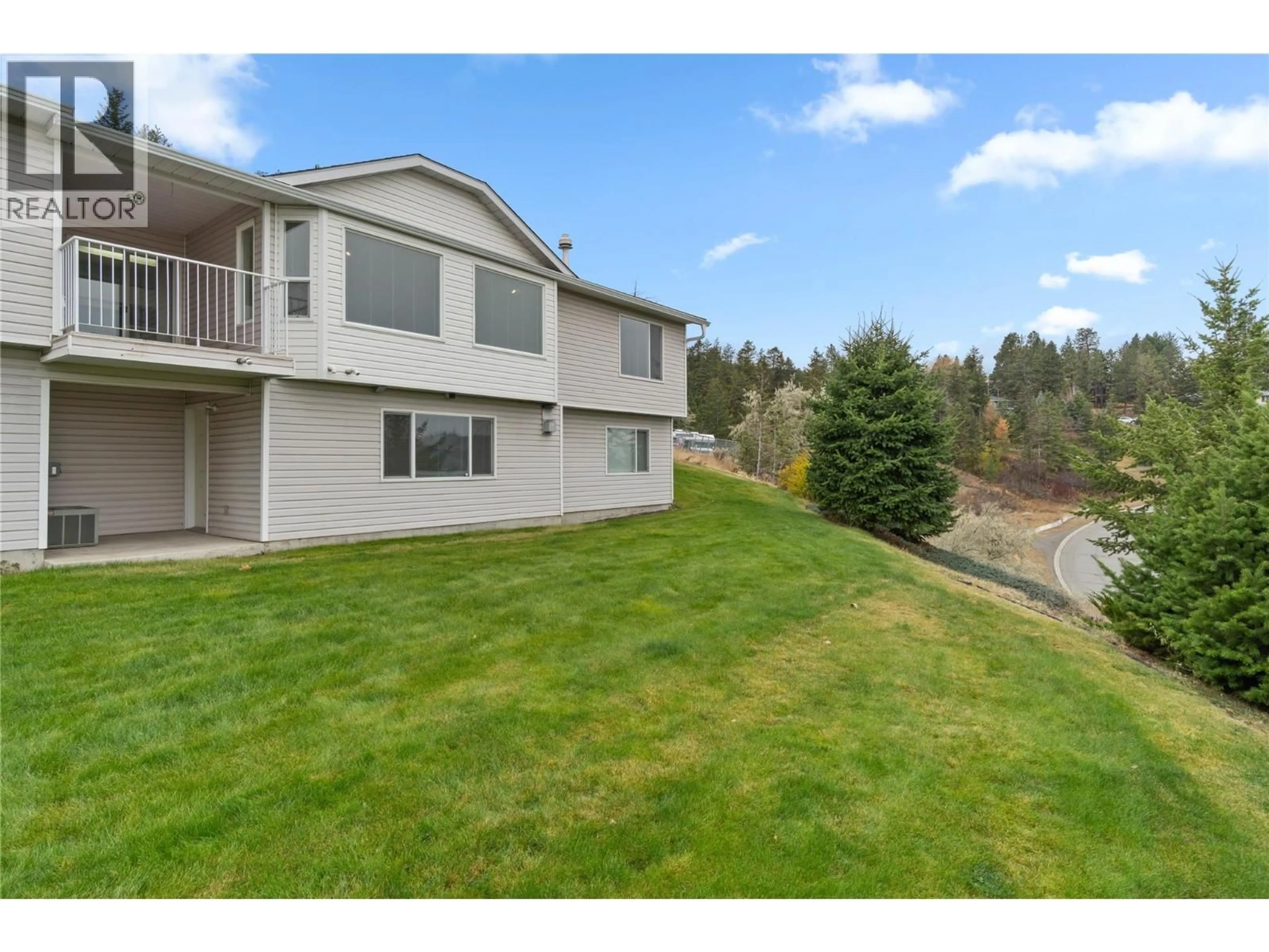 A pic from outside/outdoor area/front of a property/back of a property/a pic from drone, water/lake/river/ocean view for 27 - 2022 PACIFIC WAY, Kamloops British Columbia V1S1T1