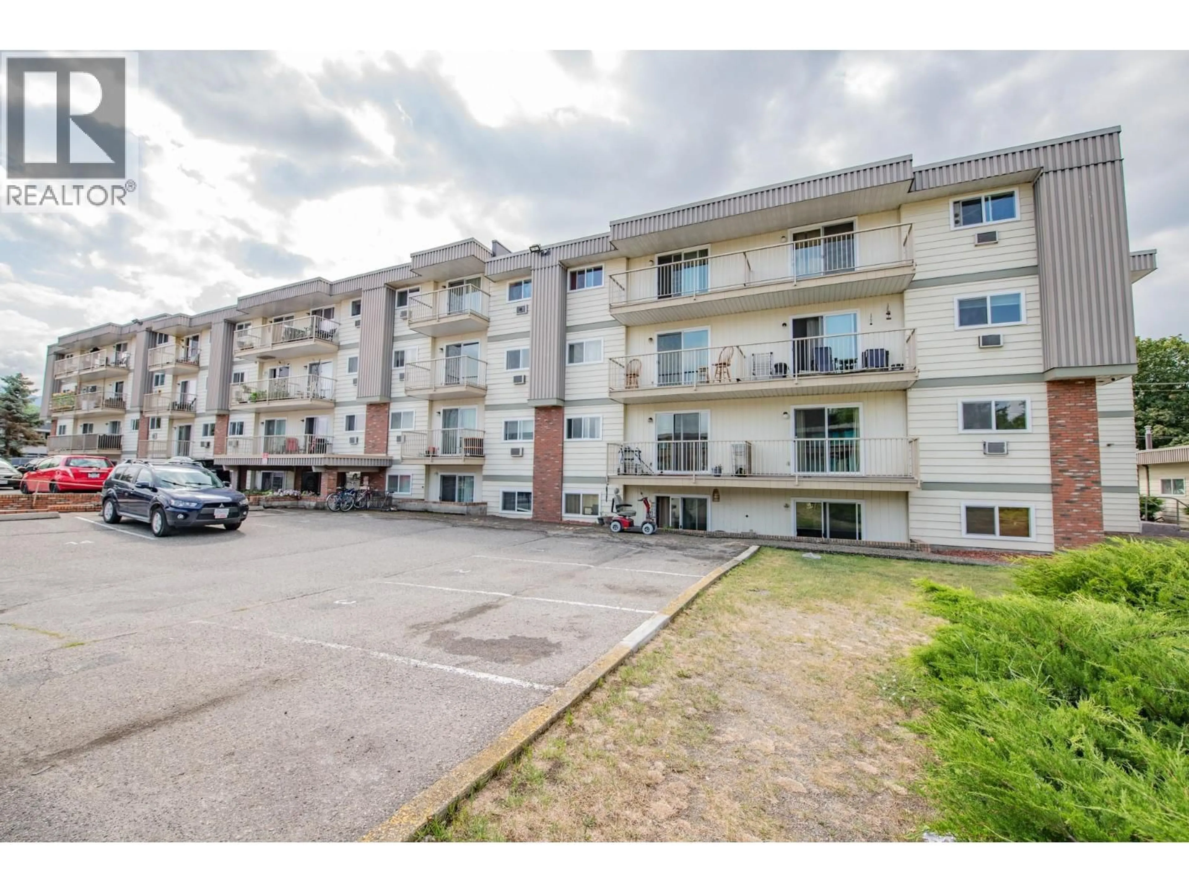 Patio, unknown for 108 - 3304 35 AVENUE, Vernon British Columbia V1T8M6