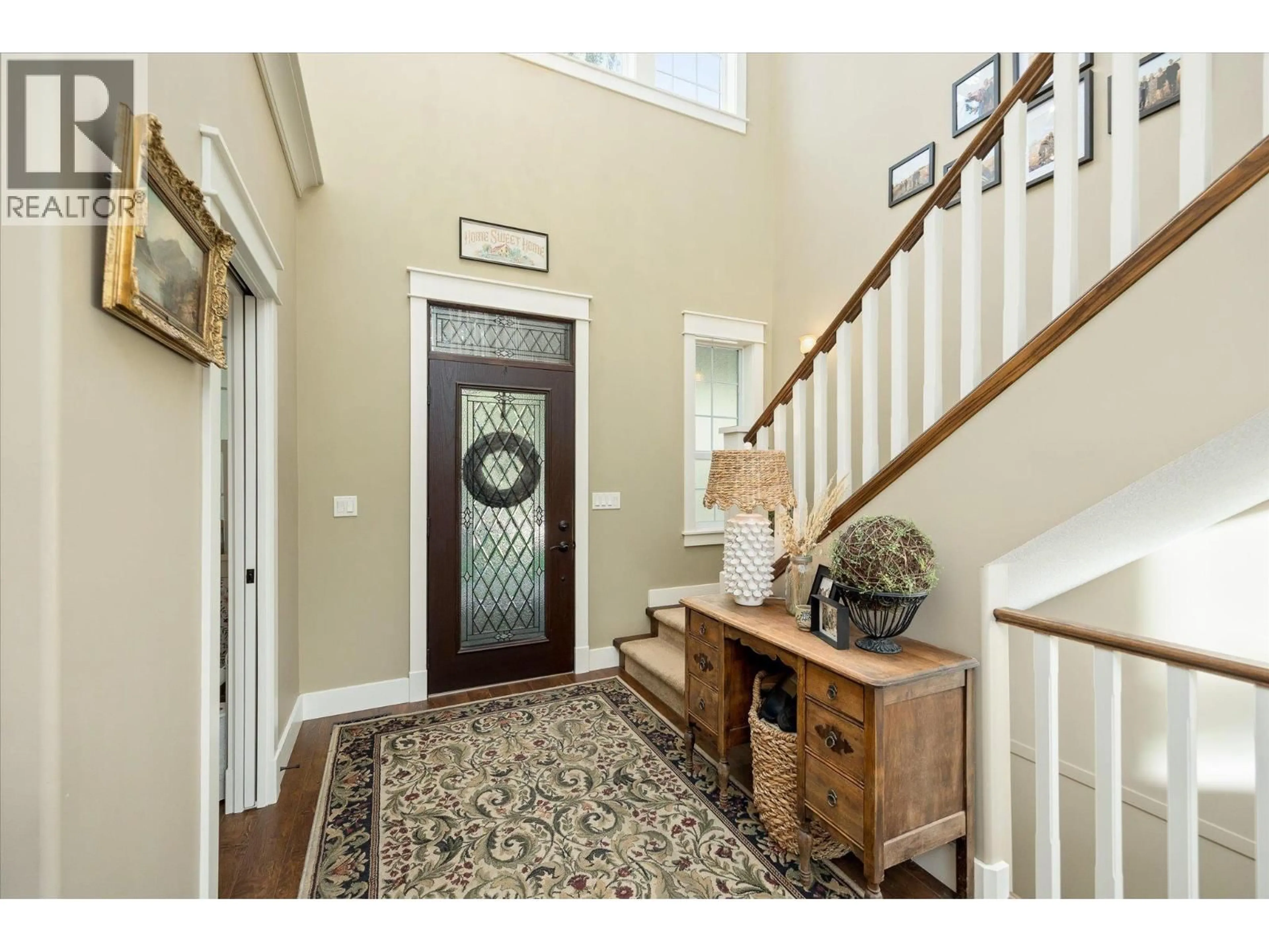 Indoor entryway for 192 LOUIE VIEW DRIVE, Lumby British Columbia V0E2G1