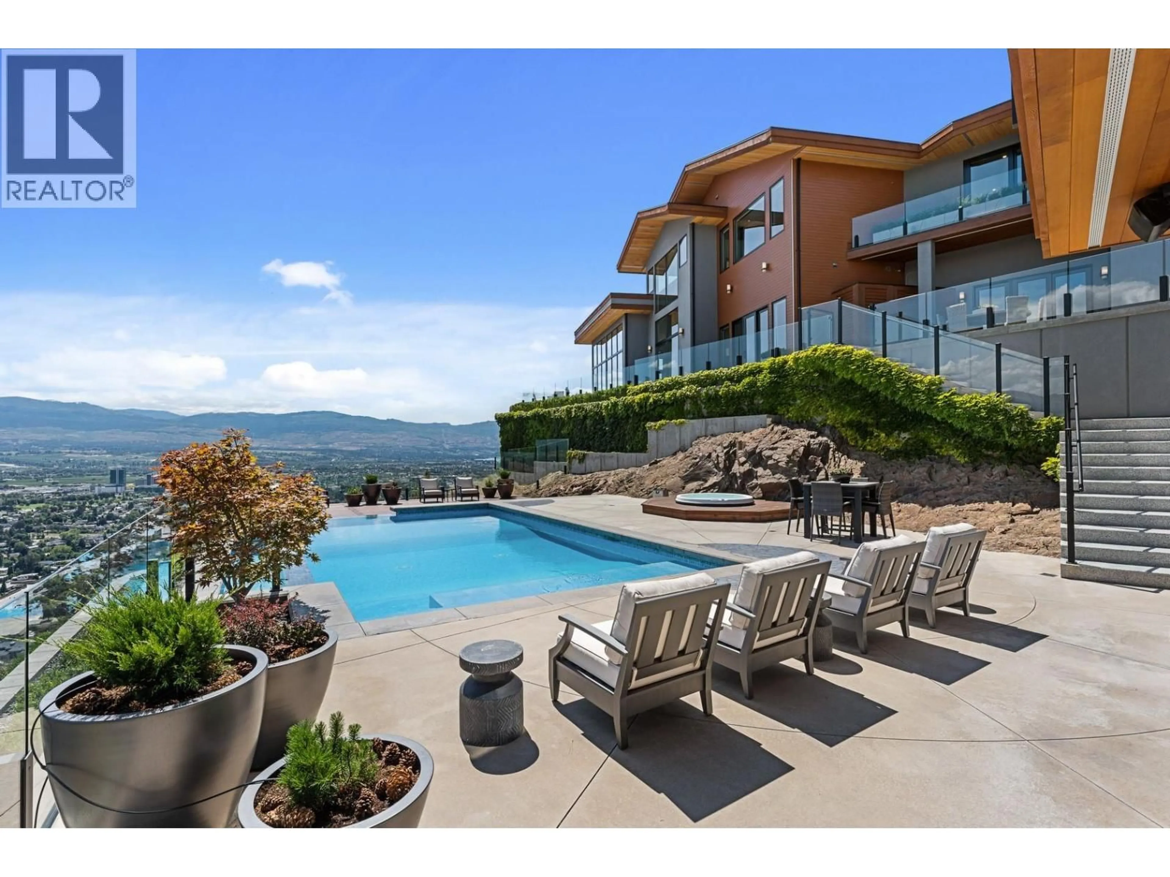 Unknown for 733 FORESTRIDGE LANE, Kelowna British Columbia V6E0C5