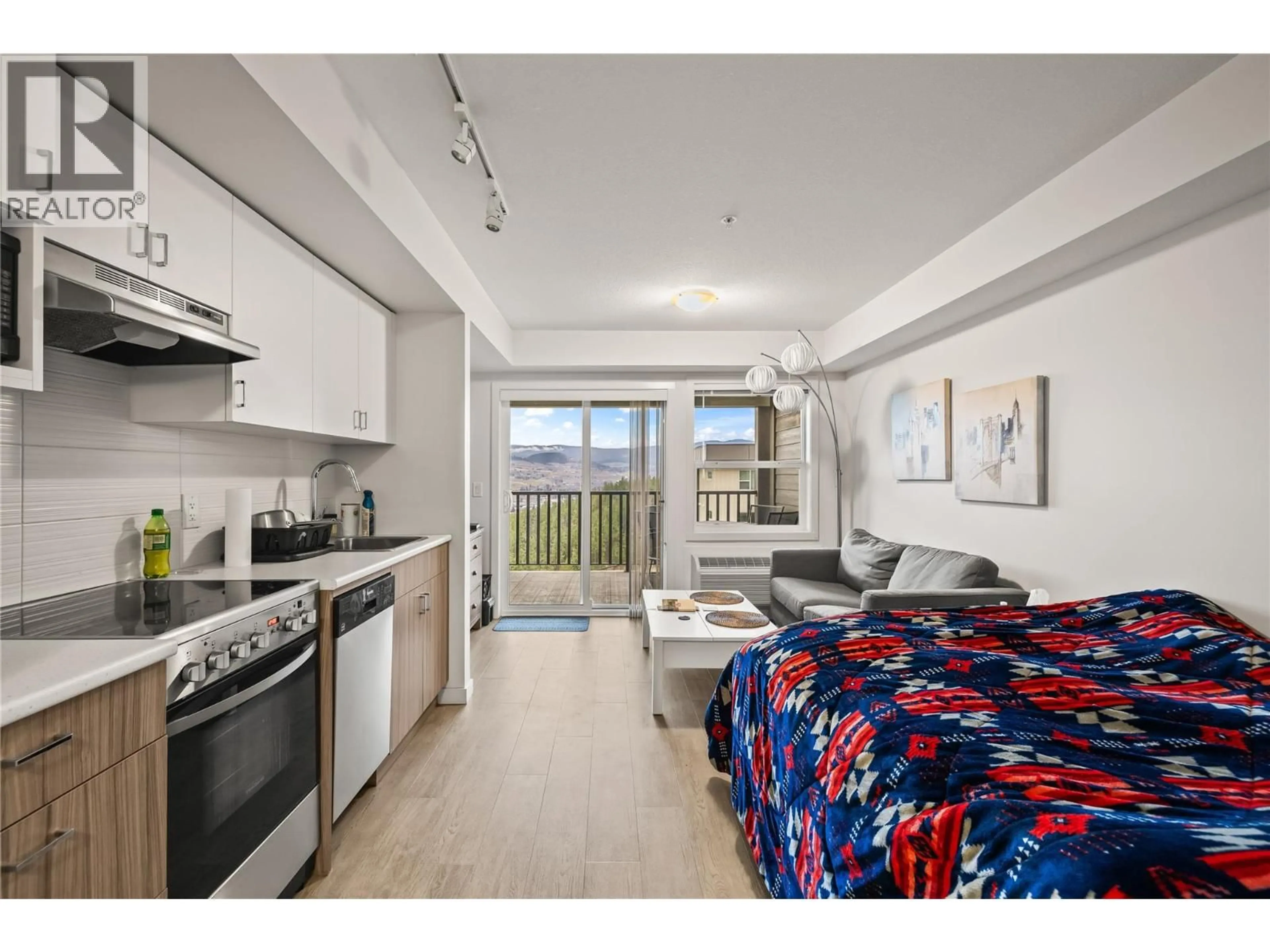 Standard kitchen, unknown for 119 - 695 ACADEMY WAY, Kelowna British Columbia V1V0C7