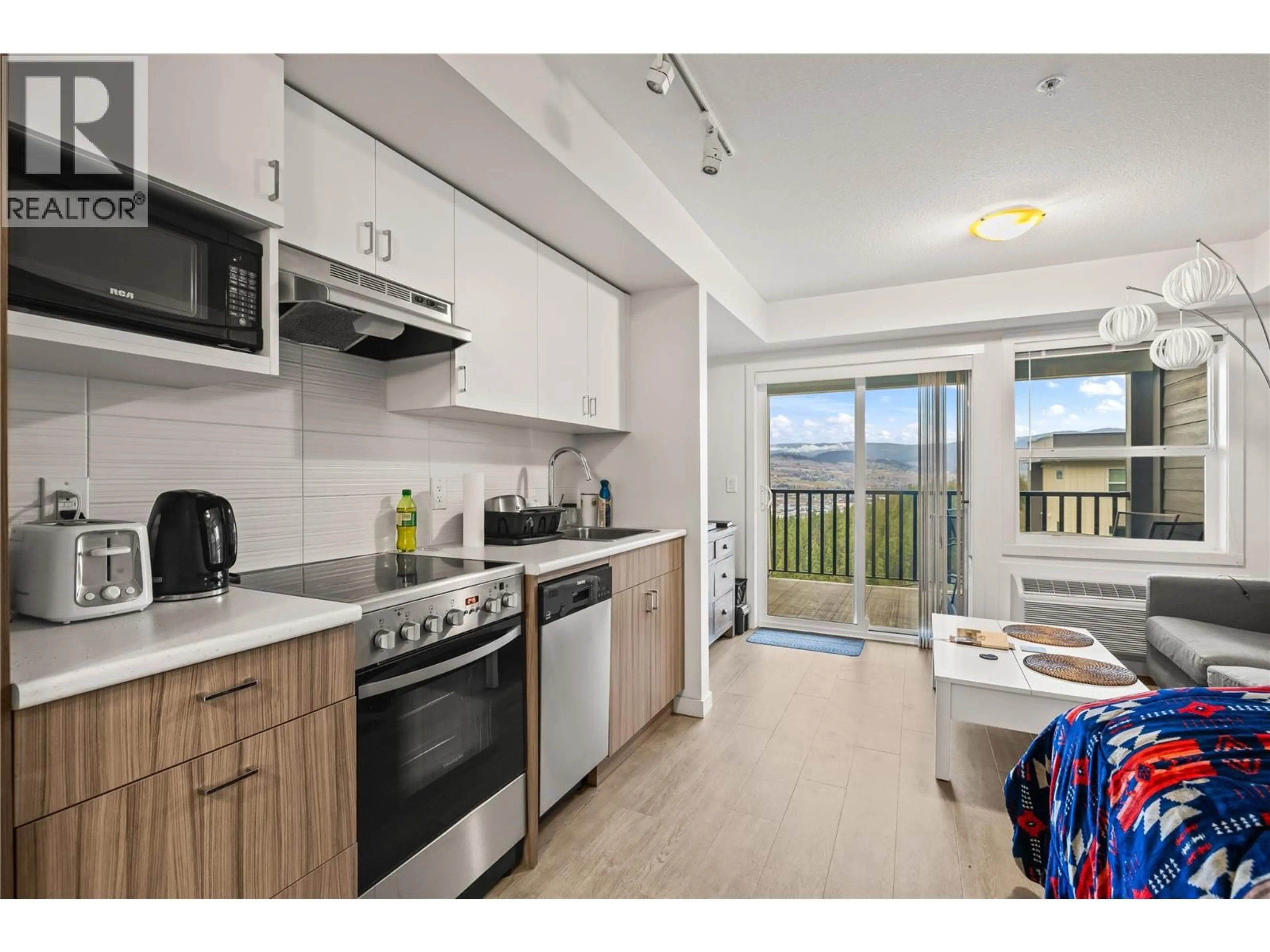 Standard kitchen, unknown for 119 - 695 ACADEMY WAY, Kelowna British Columbia V1V0C7