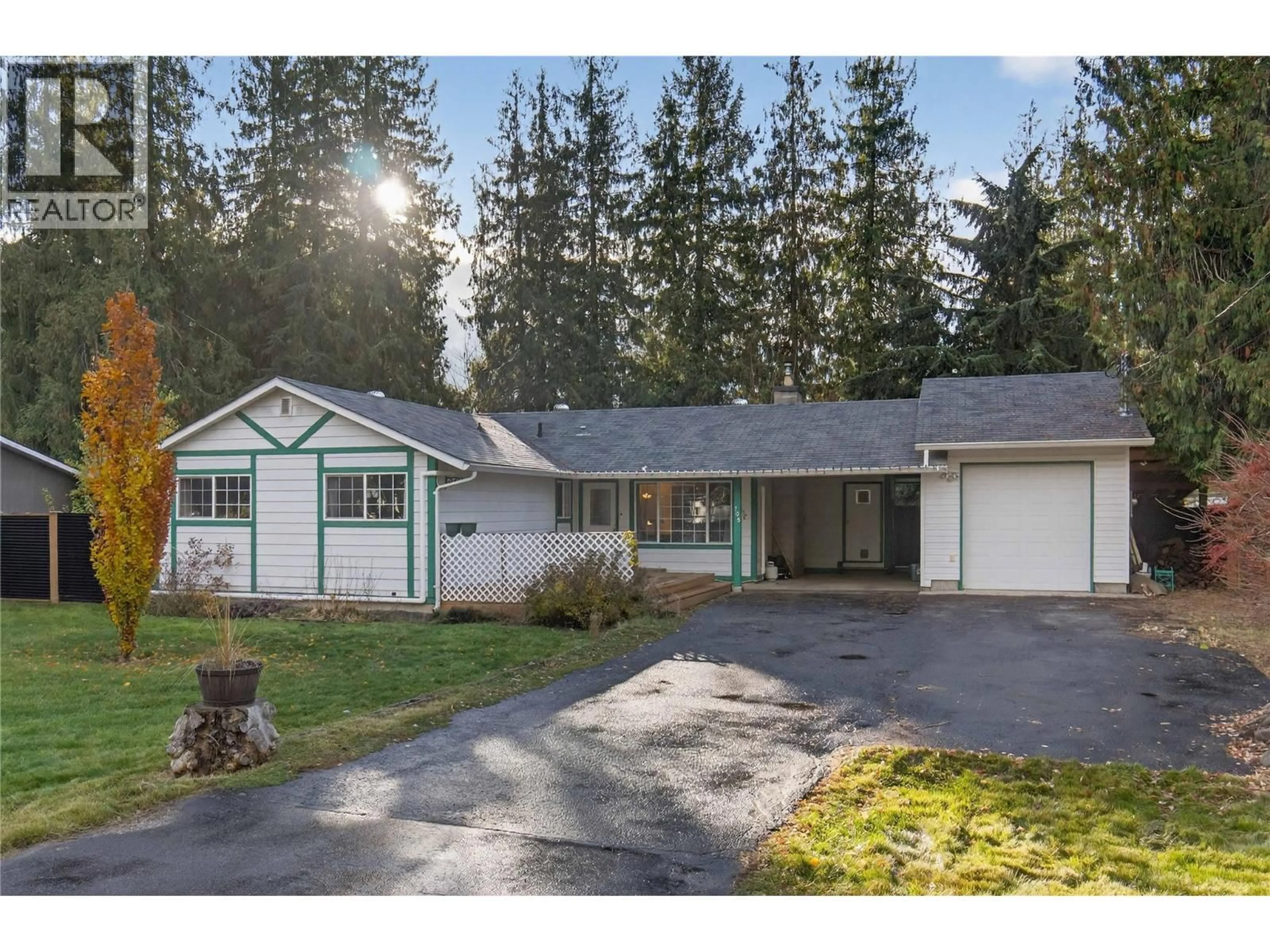 Unknown for 705 SPRUCE STREET, Sicamous British Columbia V0E2V0