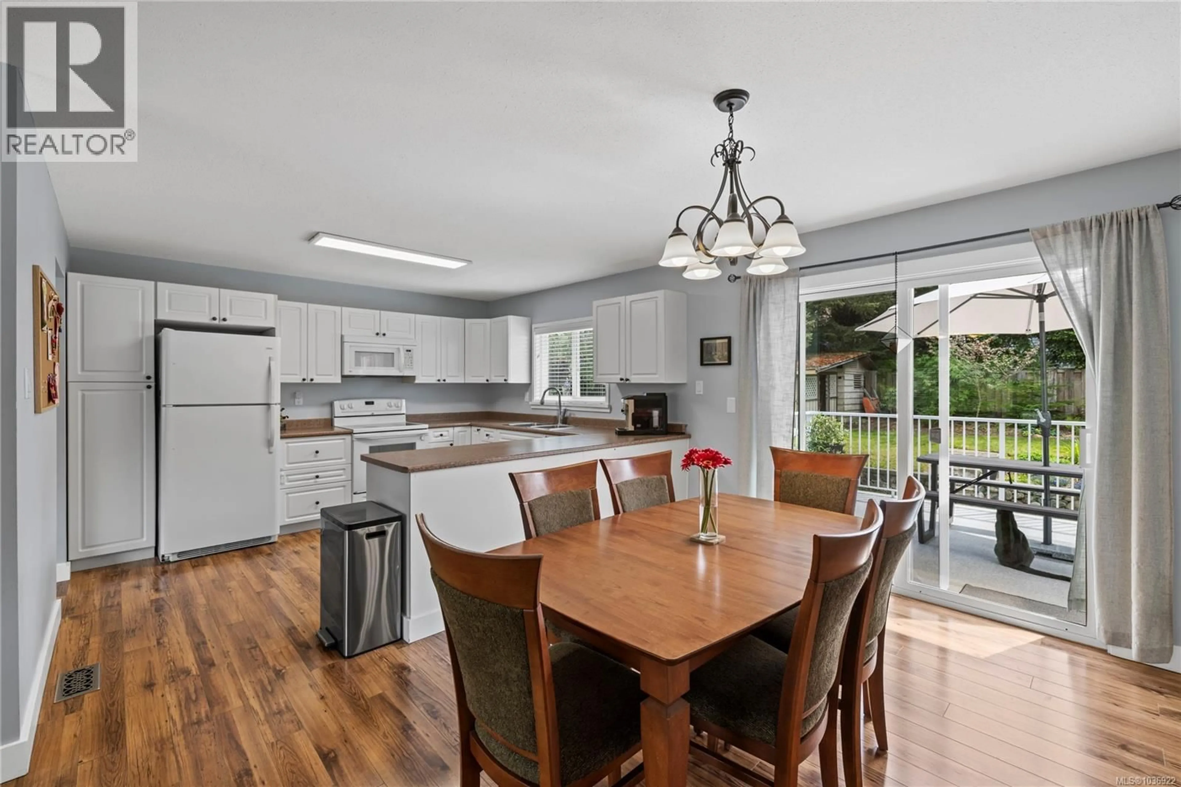 Open concept kitchen, unknown for 376 ALDOUS ROAD, Qualicum Beach British Columbia V9K1M1