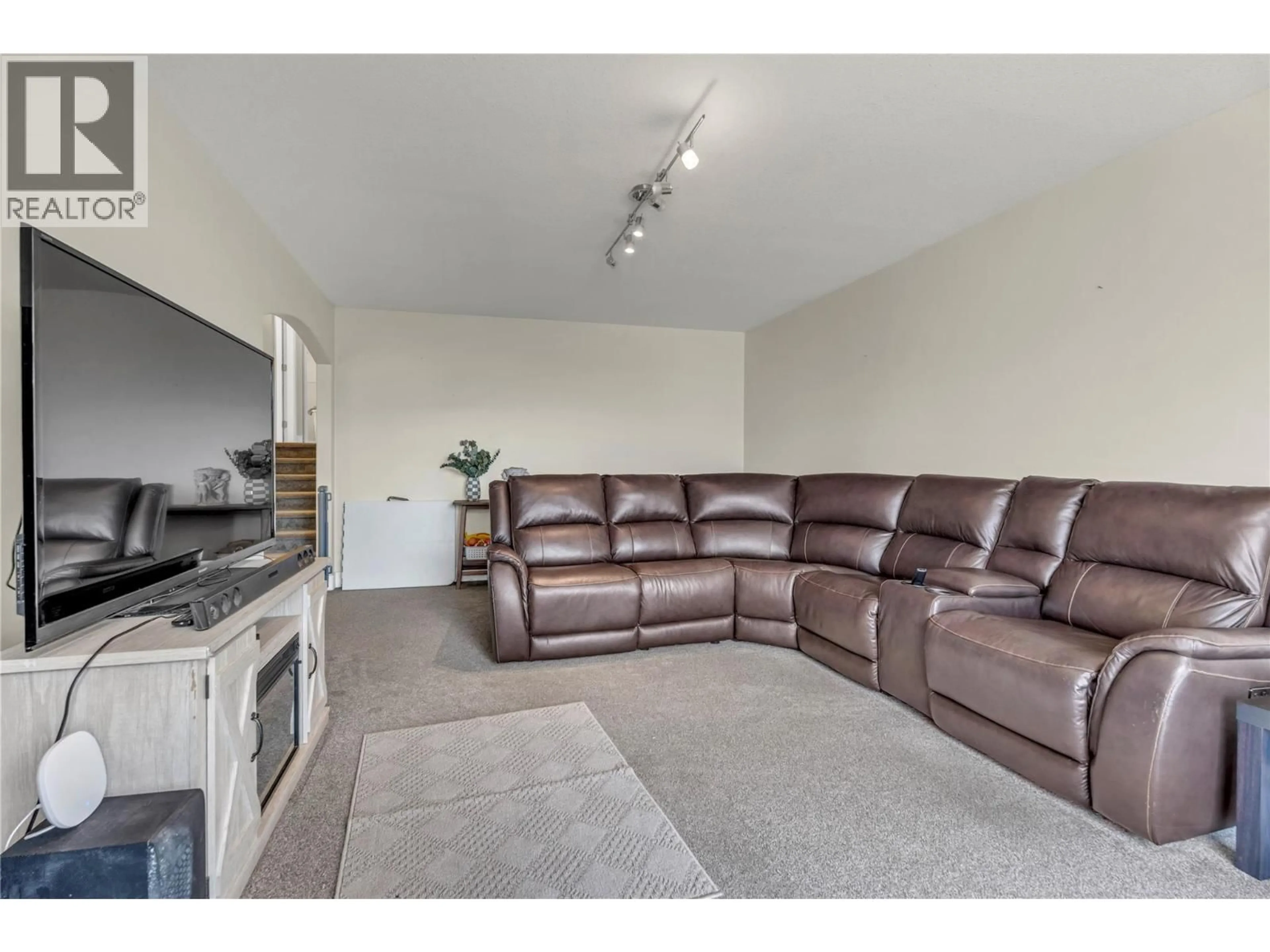 Living room with furniture, unknown for 130 WILLIAMSON PLACE, Penticton British Columbia V2A8N1