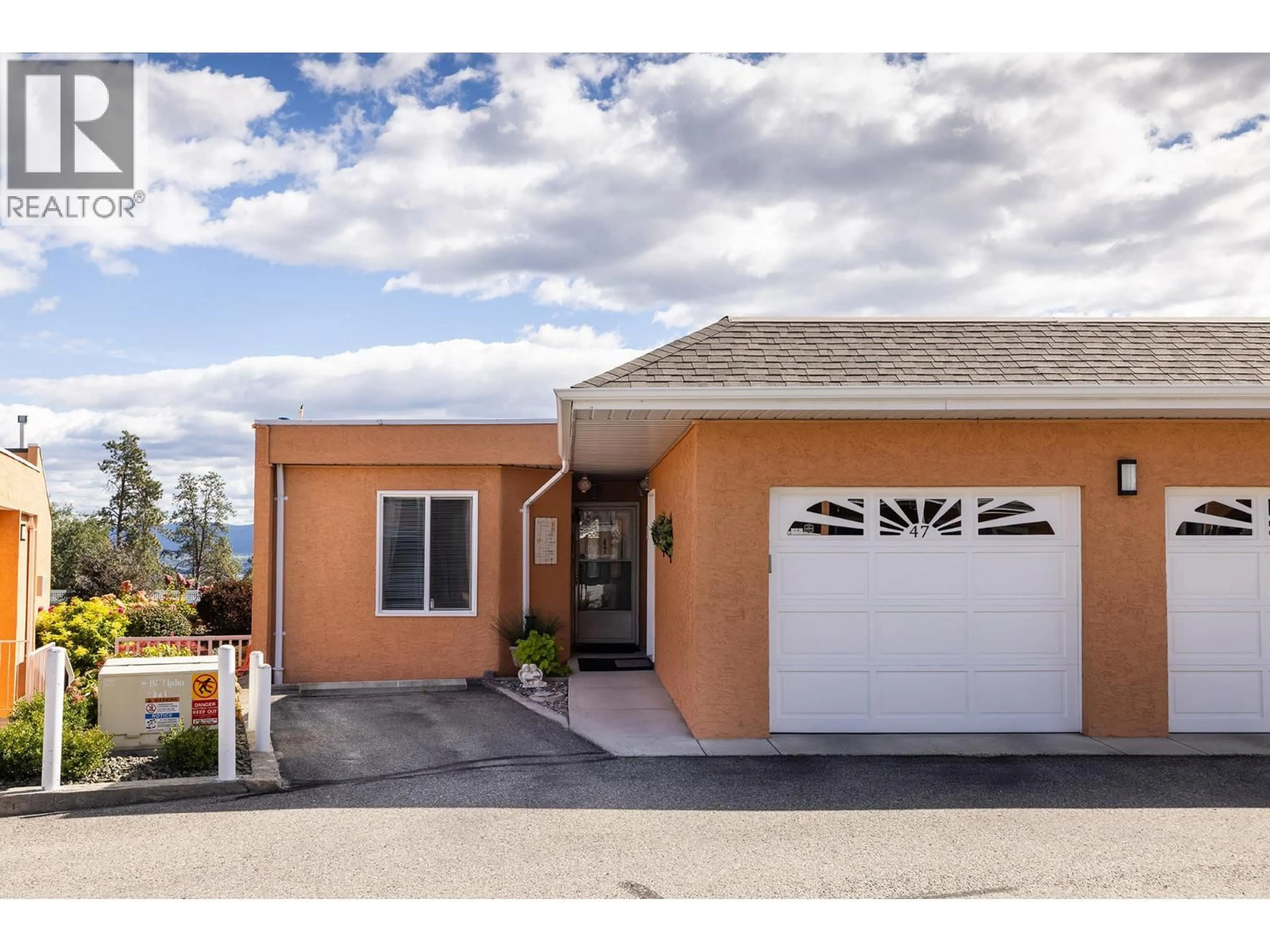 Home with vinyl exterior material, street for 47 - 2433 INGRAM ROAD, West Kelowna British Columbia V4T1L4