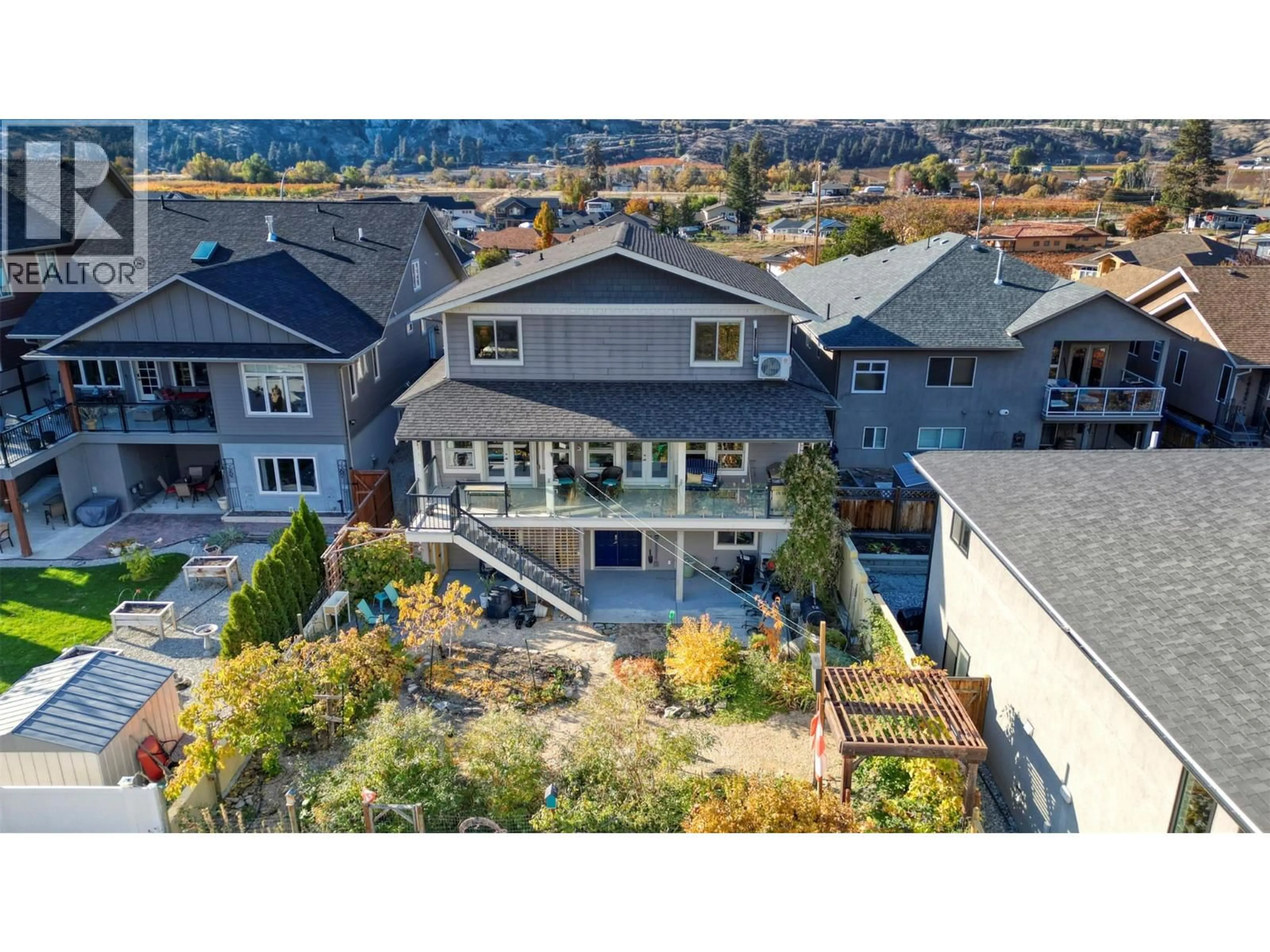 A pic from outside/outdoor area/front of a property/back of a property/a pic from drone, mountain view for 6933 MOUNTAINVIEW DRIVE, Oliver British Columbia V0H1T4