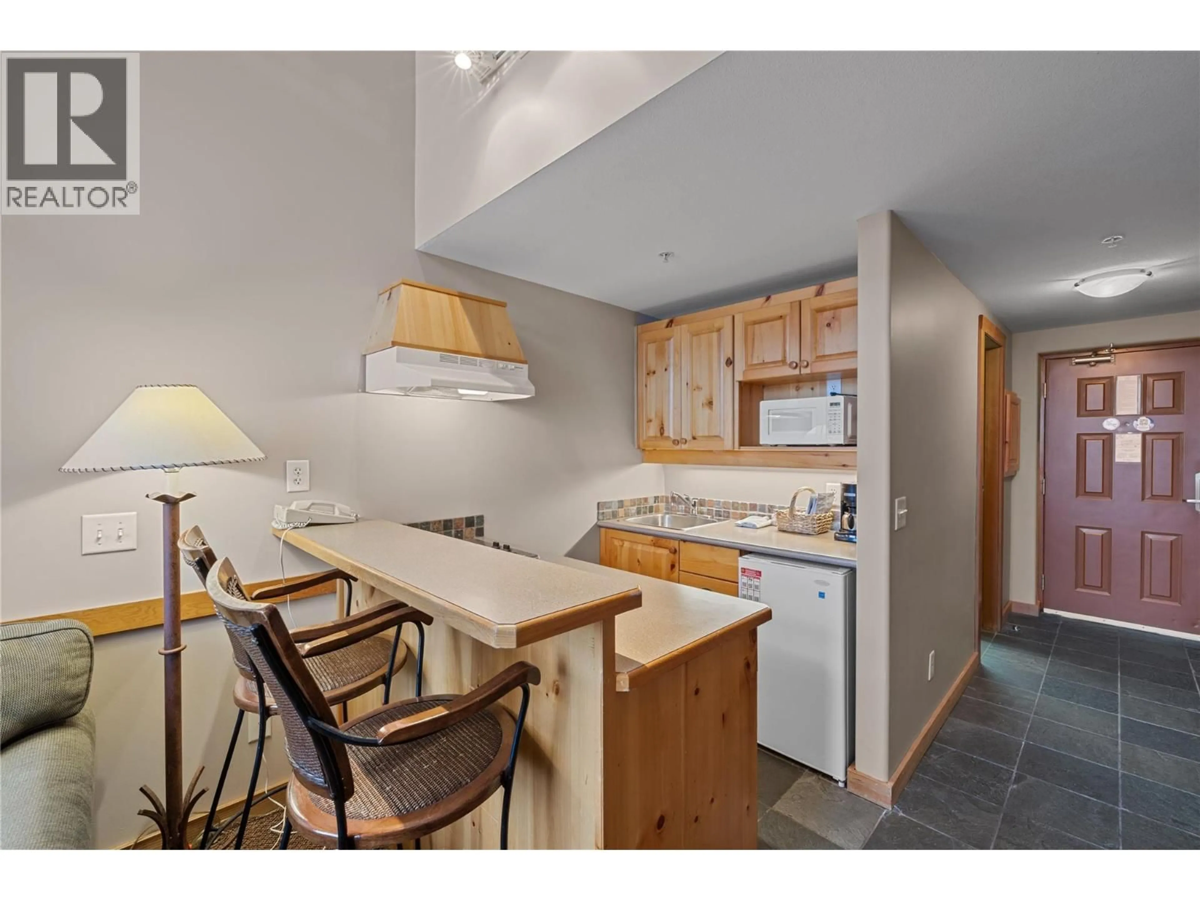 Standard kitchen, unknown for 220 - 5335 BIG WHITE ROAD, Big White British Columbia V1P1T4