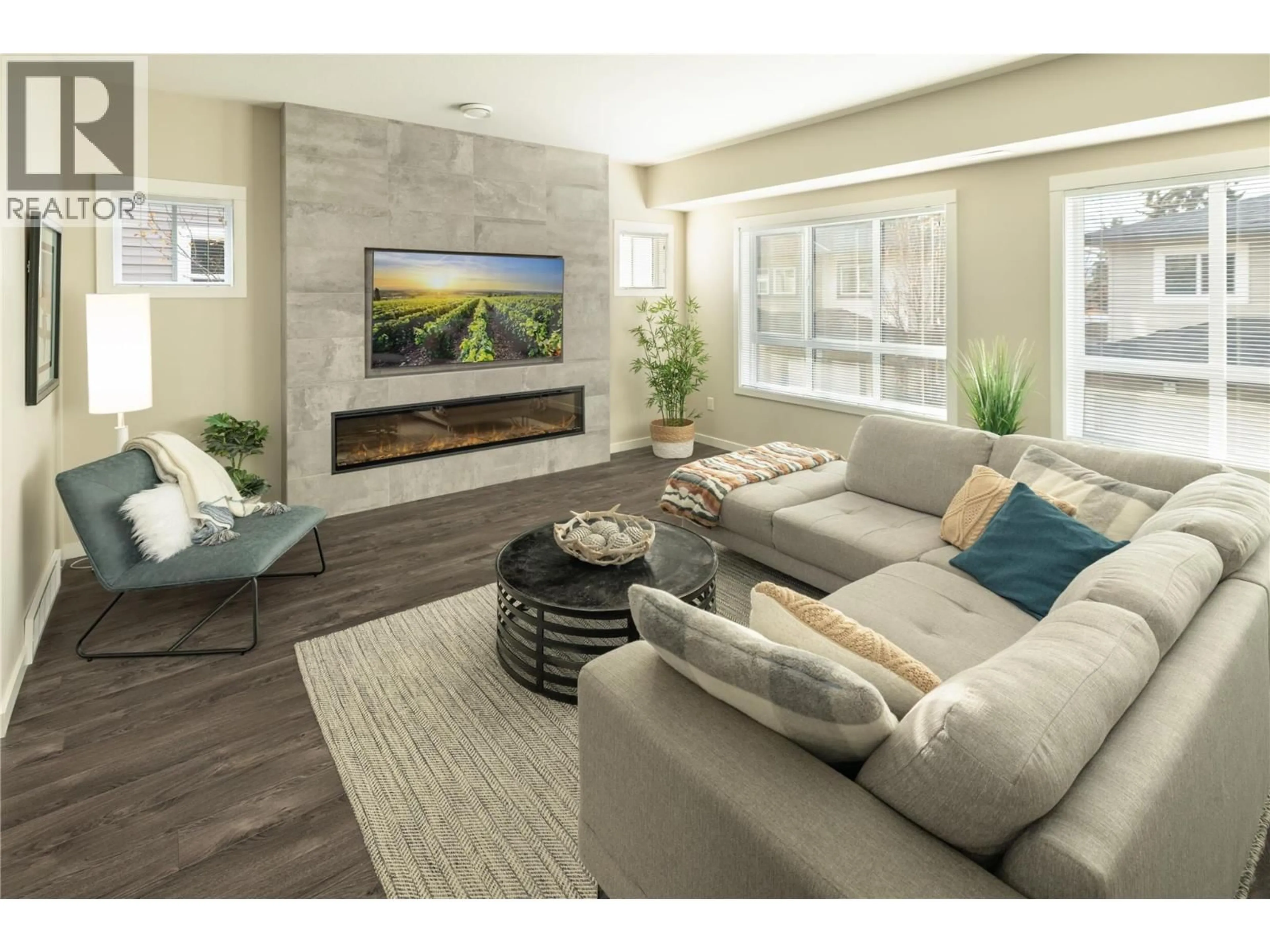 Living room with furniture, unknown for 81 - 680 OLD MEADOWS ROAD, Kelowna British Columbia V1W5J2