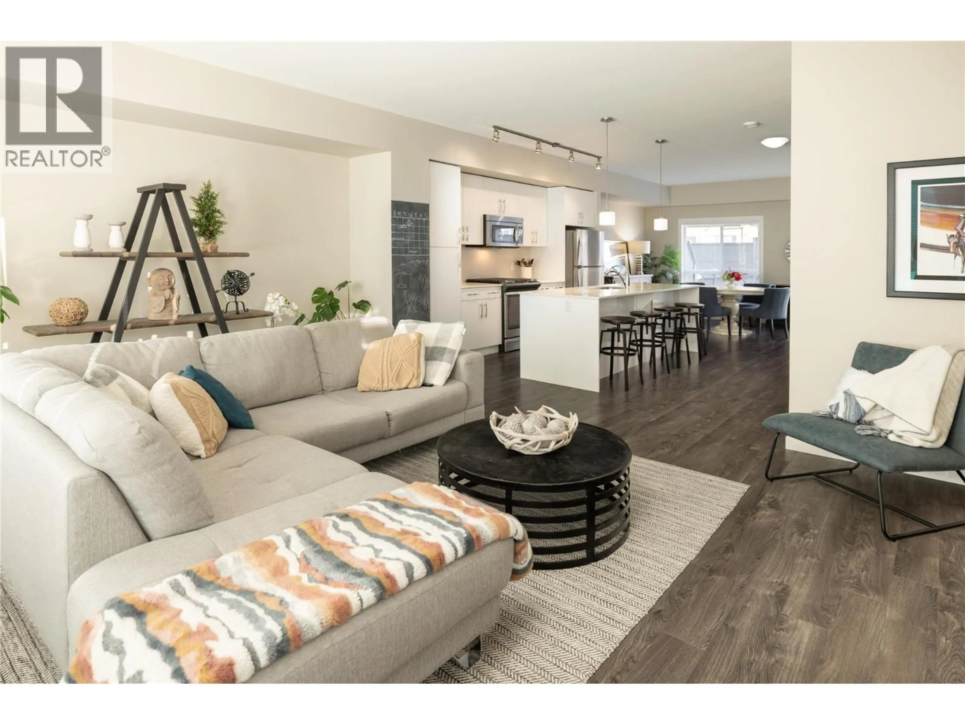 Living room with furniture, unknown for 81 - 680 OLD MEADOWS ROAD, Kelowna British Columbia V1W5J2