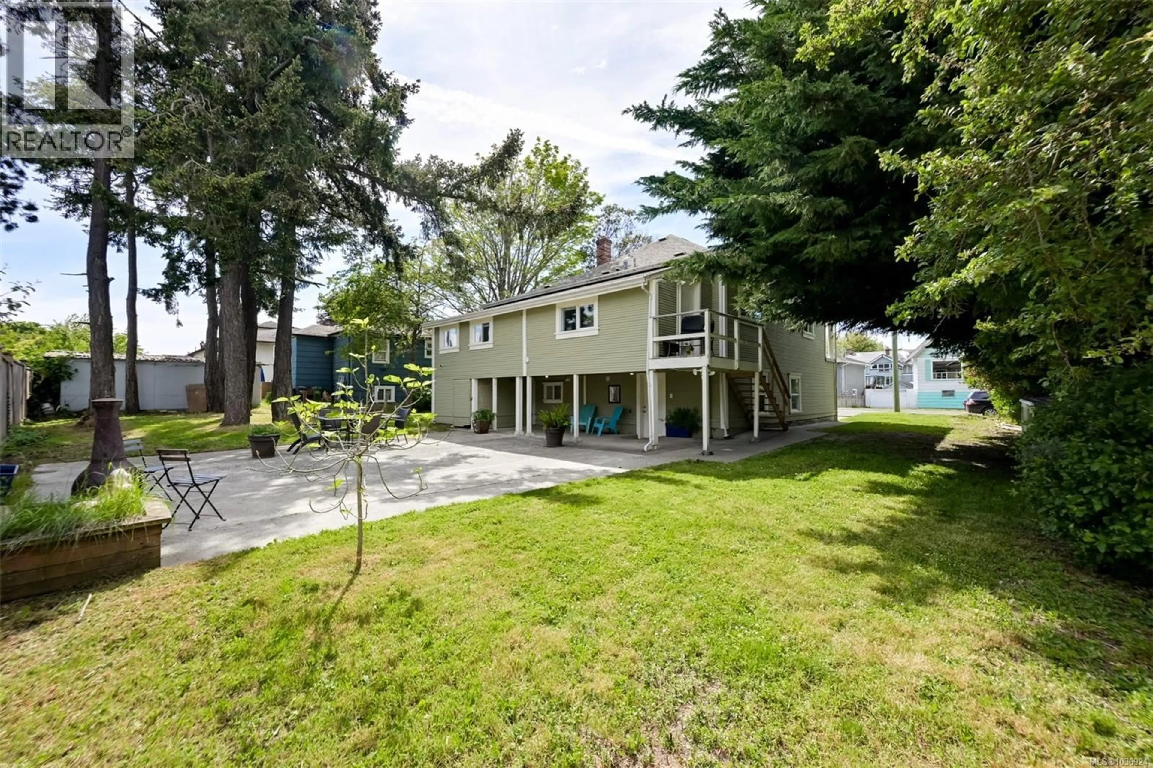 Unknown for 3091 CARROLL STREET, Victoria British Columbia V9A1R1