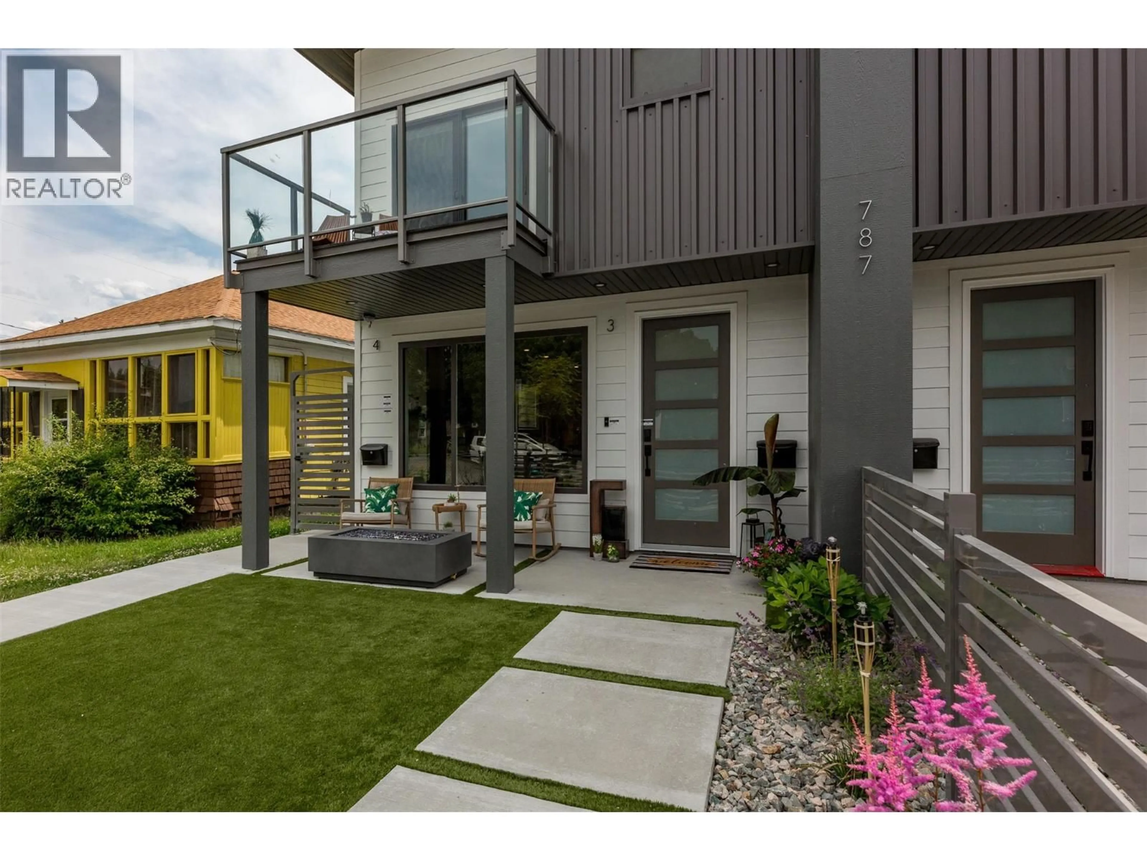 Unknown for 2 - 787 LAWSON AVENUE, Kelowna British Columbia V1Y6S9