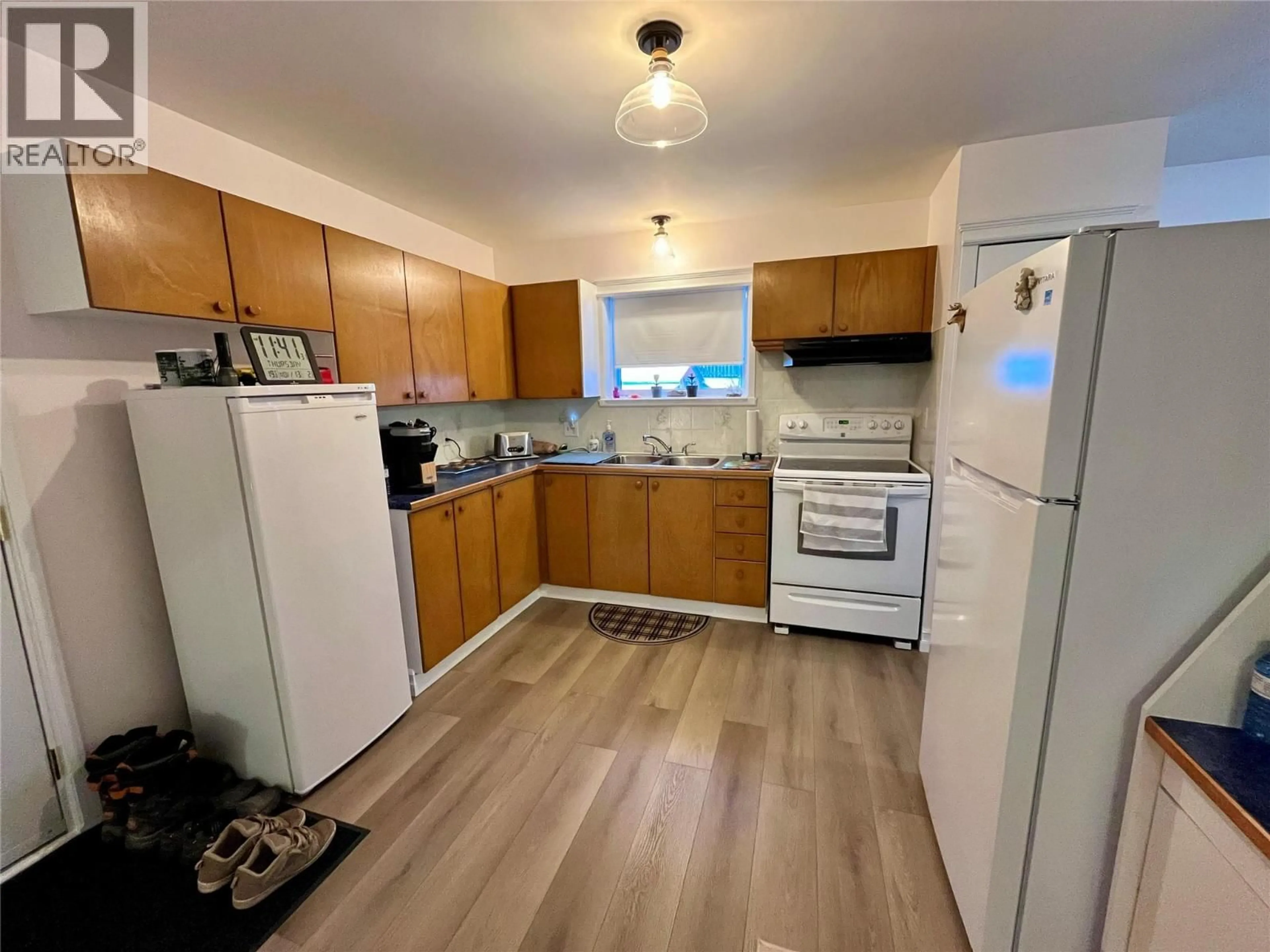 Standard kitchen, unknown for 128 SPIEKER AVENUE, Tumbler Ridge British Columbia V0C2W0