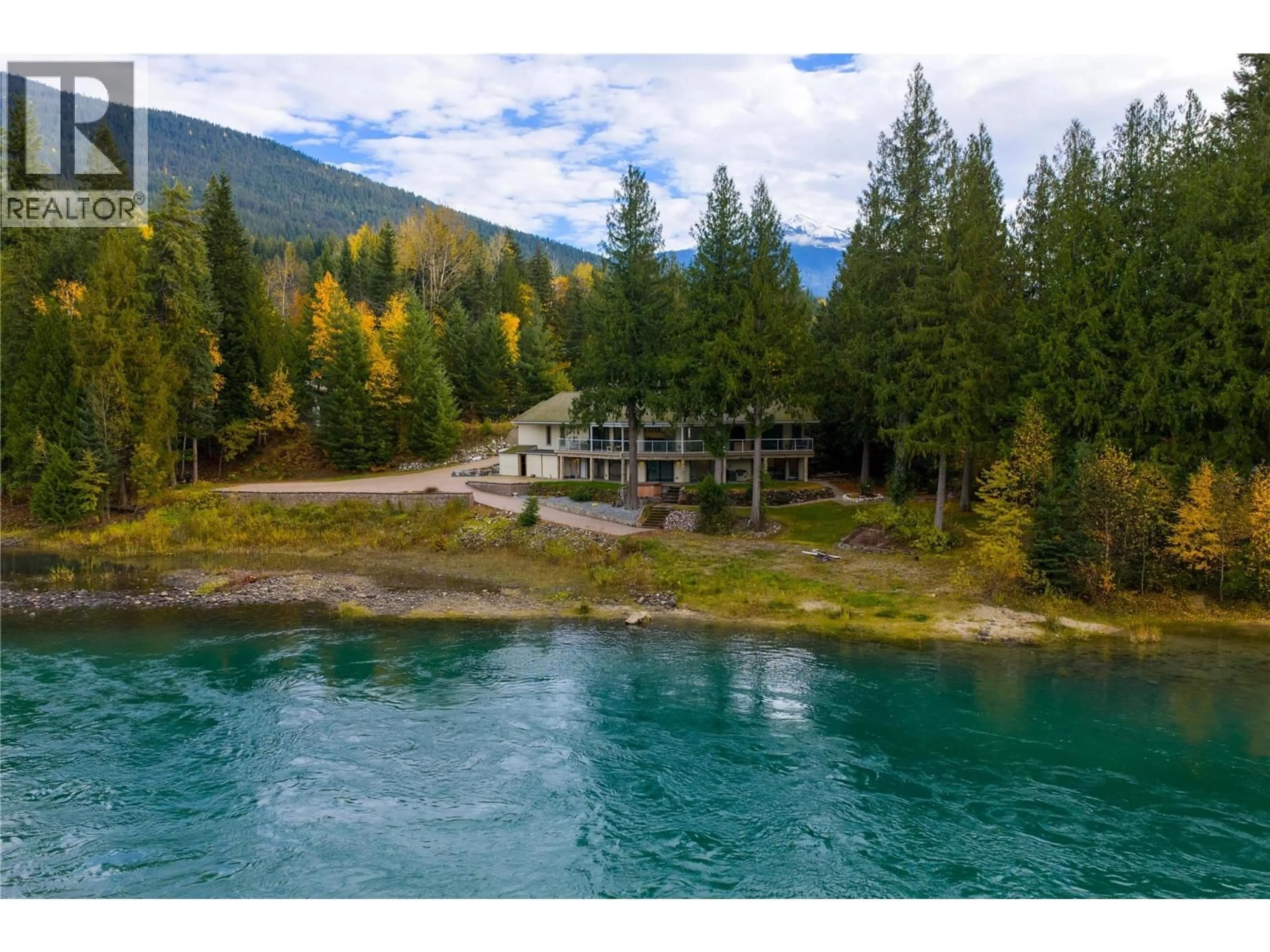 A pic from outside/outdoor area/front of a property/back of a property/a pic from drone, water/lake/river/ocean view for 149 COLBECK ROAD, Revelstoke British Columbia V0E2S0