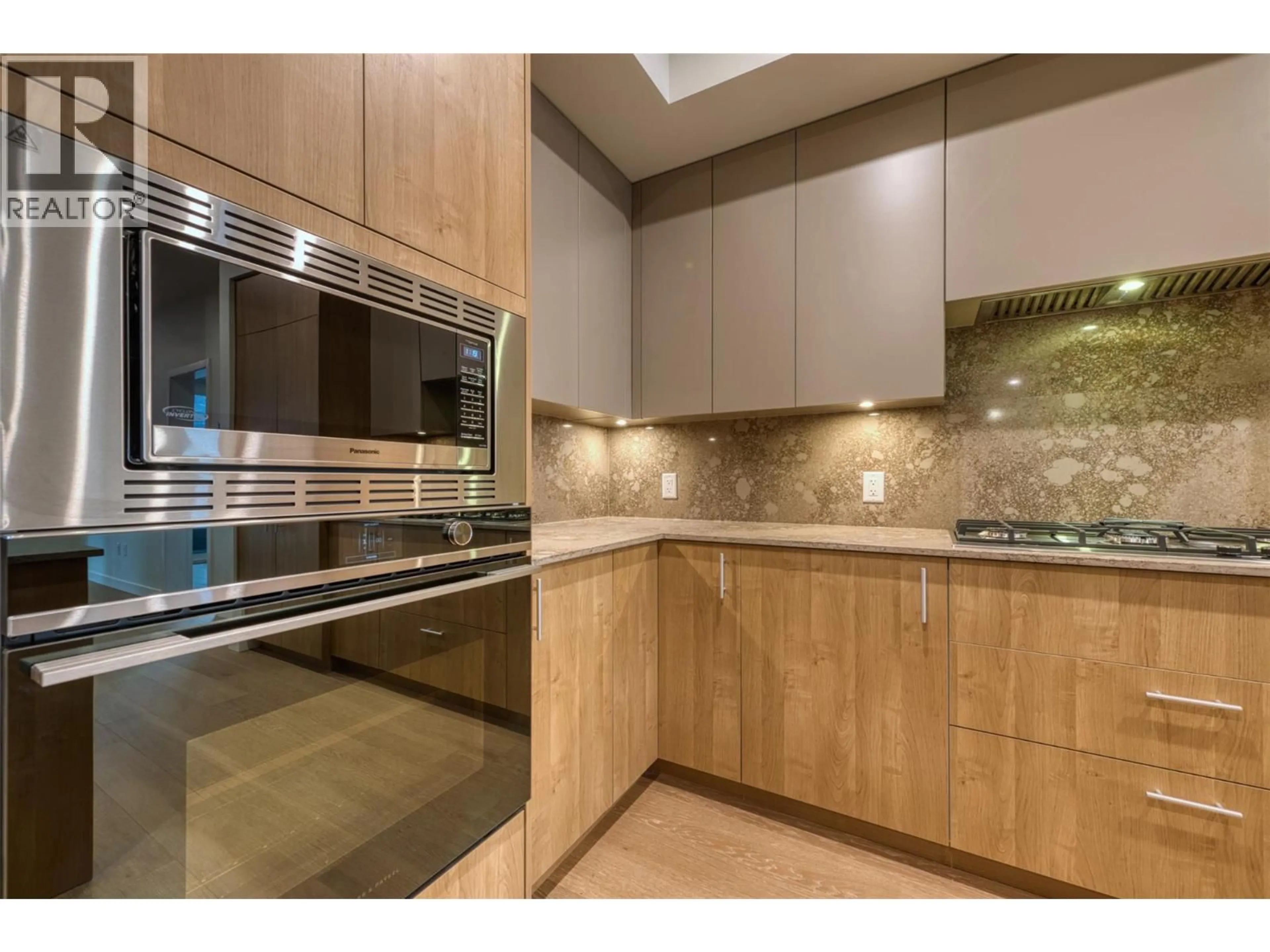 Contemporary kitchen, ceramic/tile floor for 201 - 9654 BENCHLAND DRIVE, Lake Country British Columbia V4V0C5