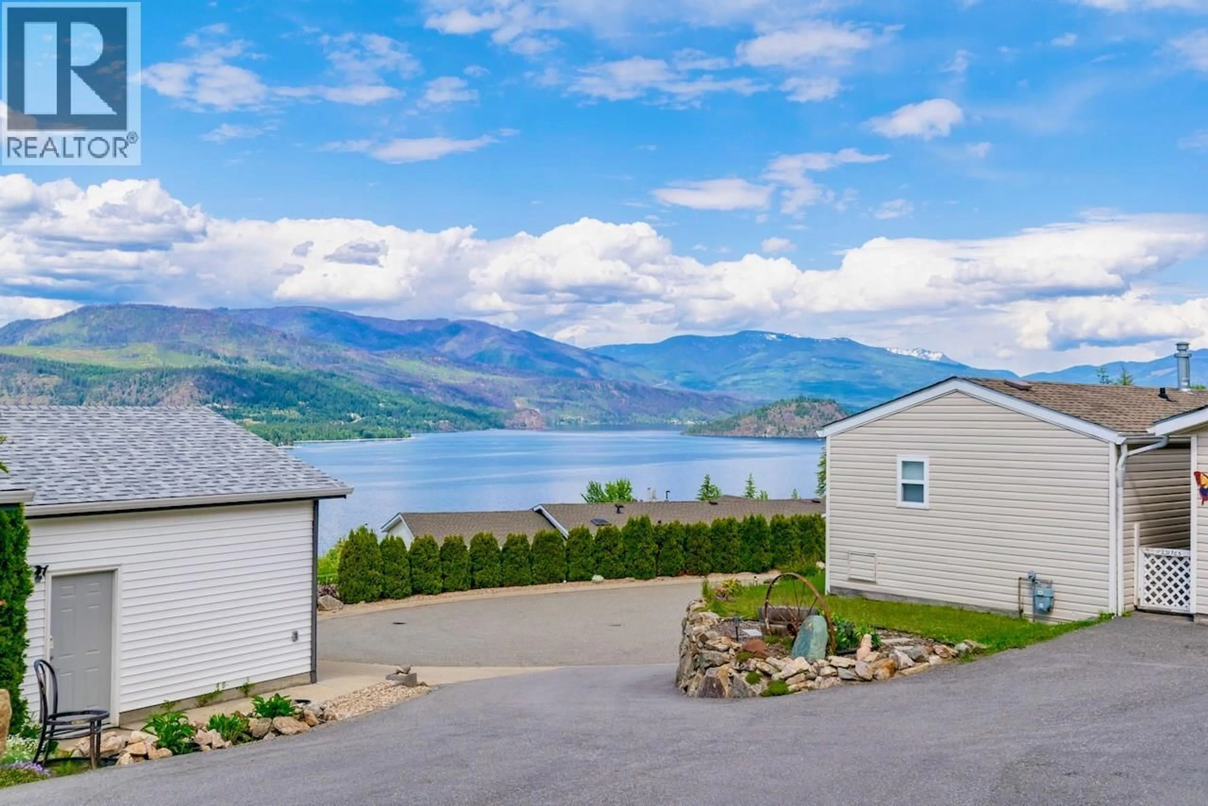 A pic from outside/outdoor area/front of a property/back of a property/a pic from drone, water/lake/river/ocean view for 61 - 1510 TRANS CANADA HIGHWAY, Sorrento British Columbia V0E2W0