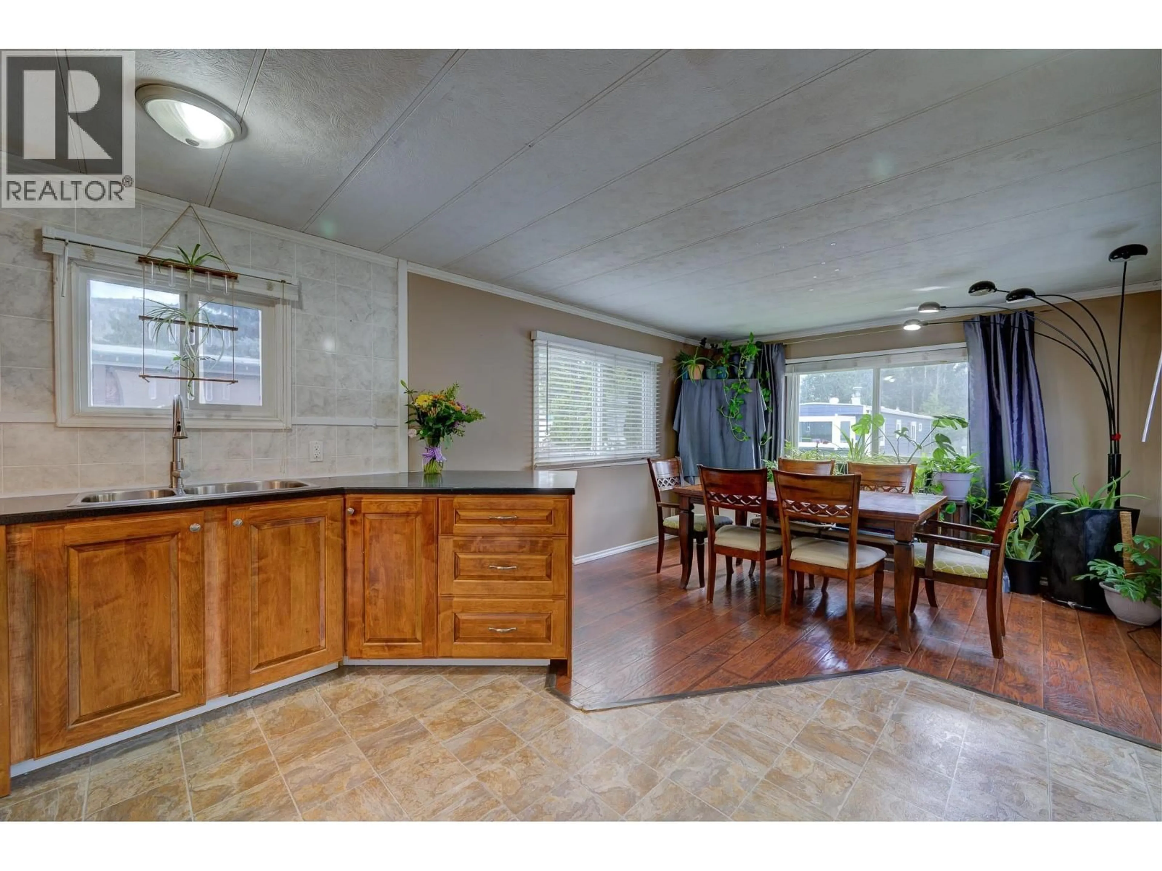 Standard kitchen, ceramic/tile floor for 112 - 2400 OAKDALE WAY, Kamloops British Columbia V2B6W7