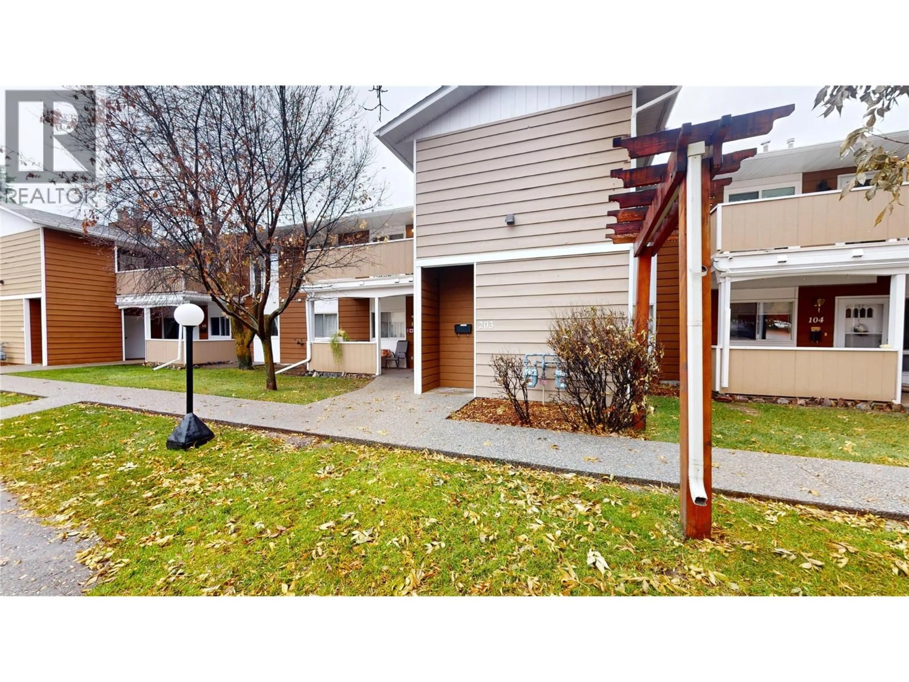 Patio, building for 203 - 2365 12 STREET NORTH, Cranbrook British Columbia V1C5T4