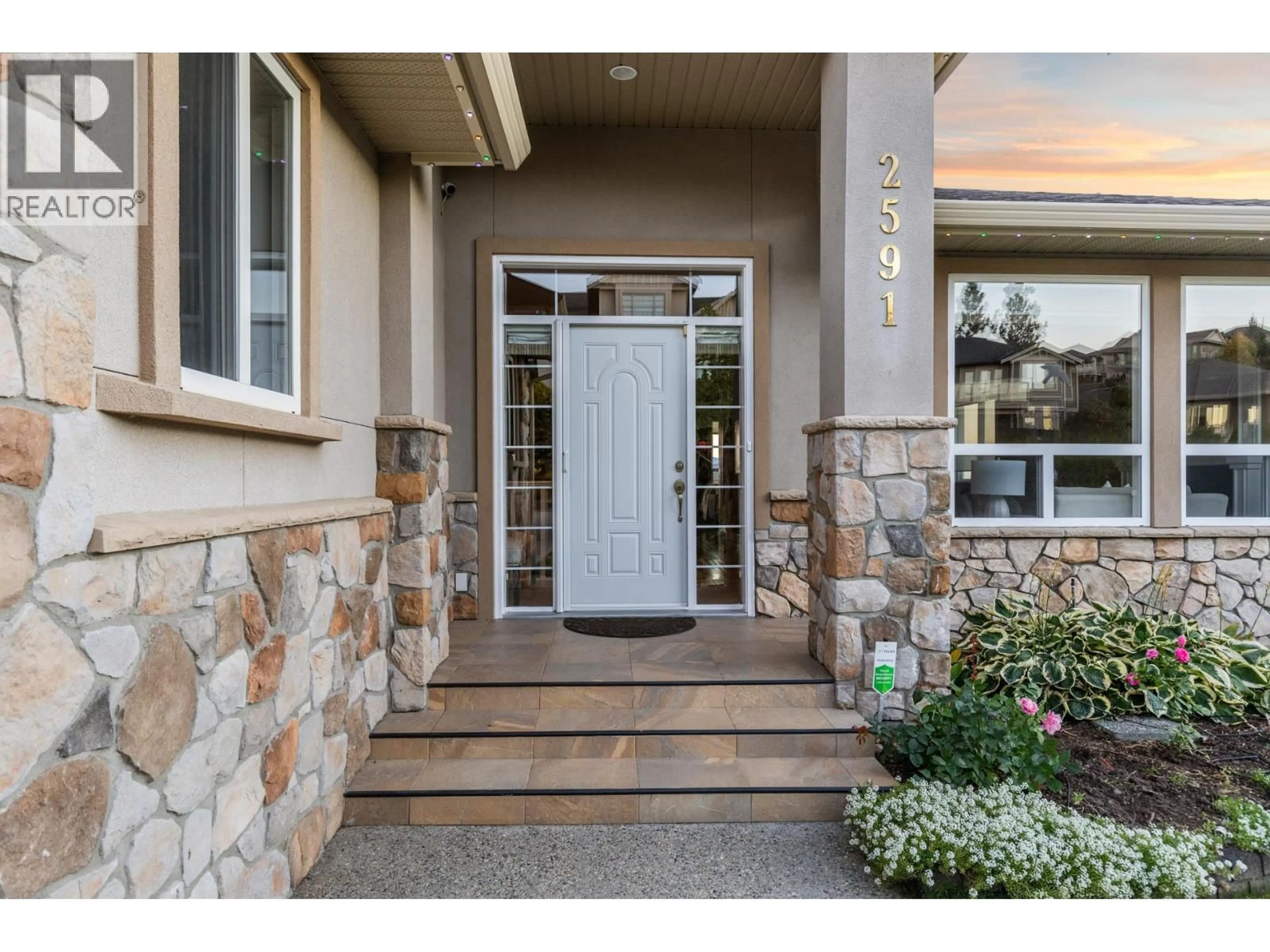 Indoor entryway for 2591 LAKE BREEZE COURT, Lake Country British Columbia V4V2M8