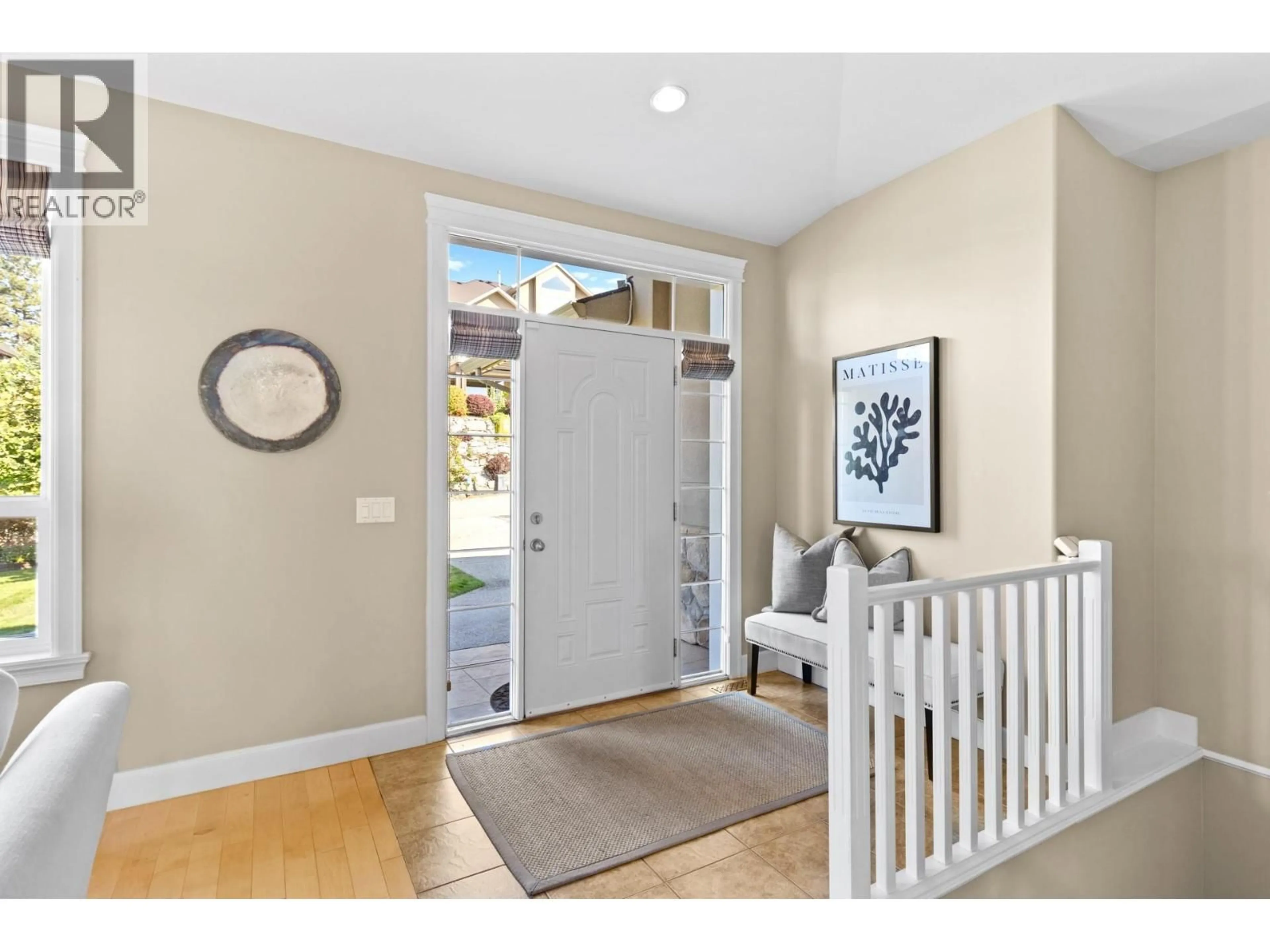 Indoor entryway for 2591 LAKE BREEZE COURT, Lake Country British Columbia V4V2M8