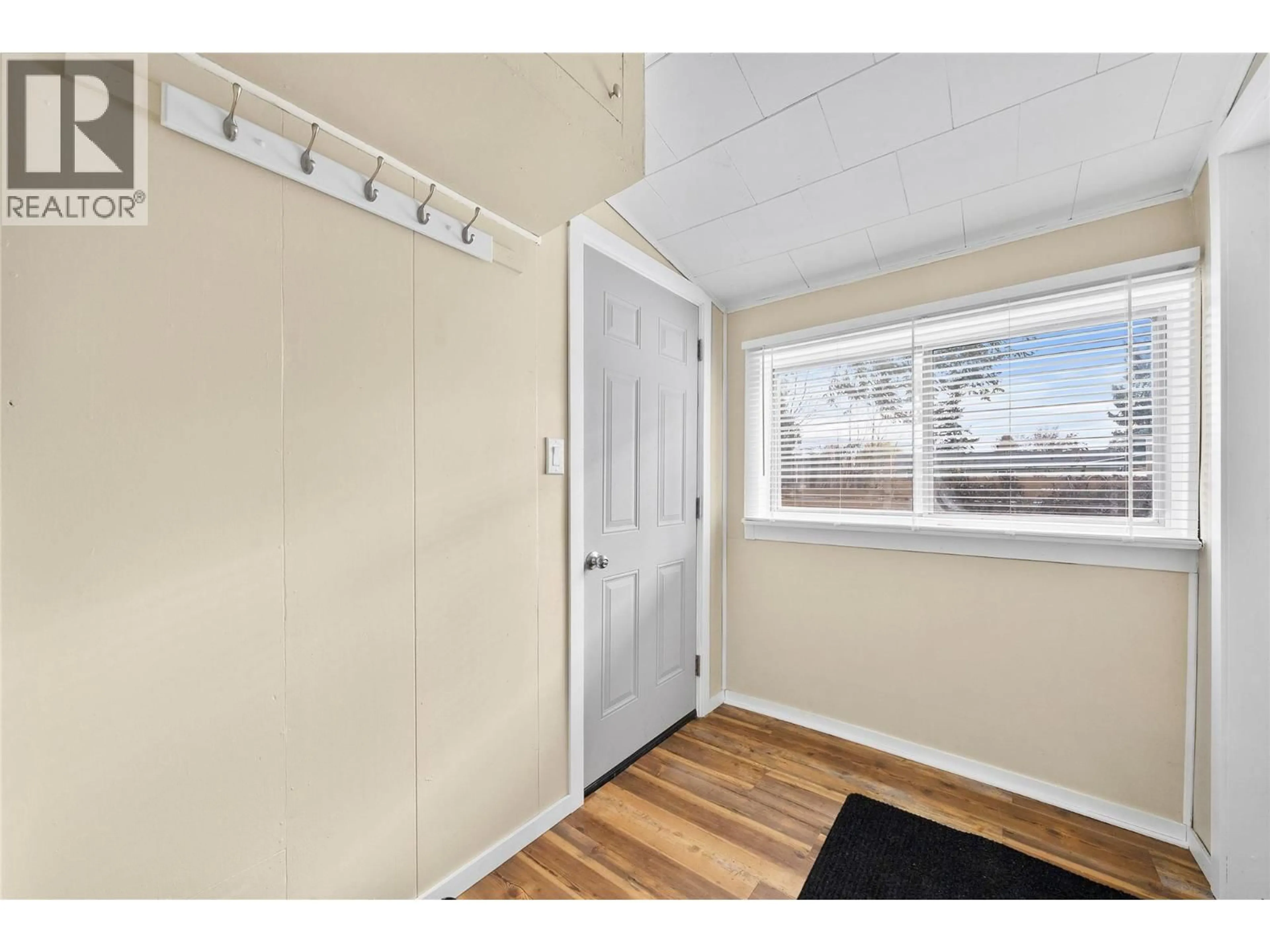 Indoor entryway for 500 POLSON AVENUE, Enderby British Columbia V4Y4A5