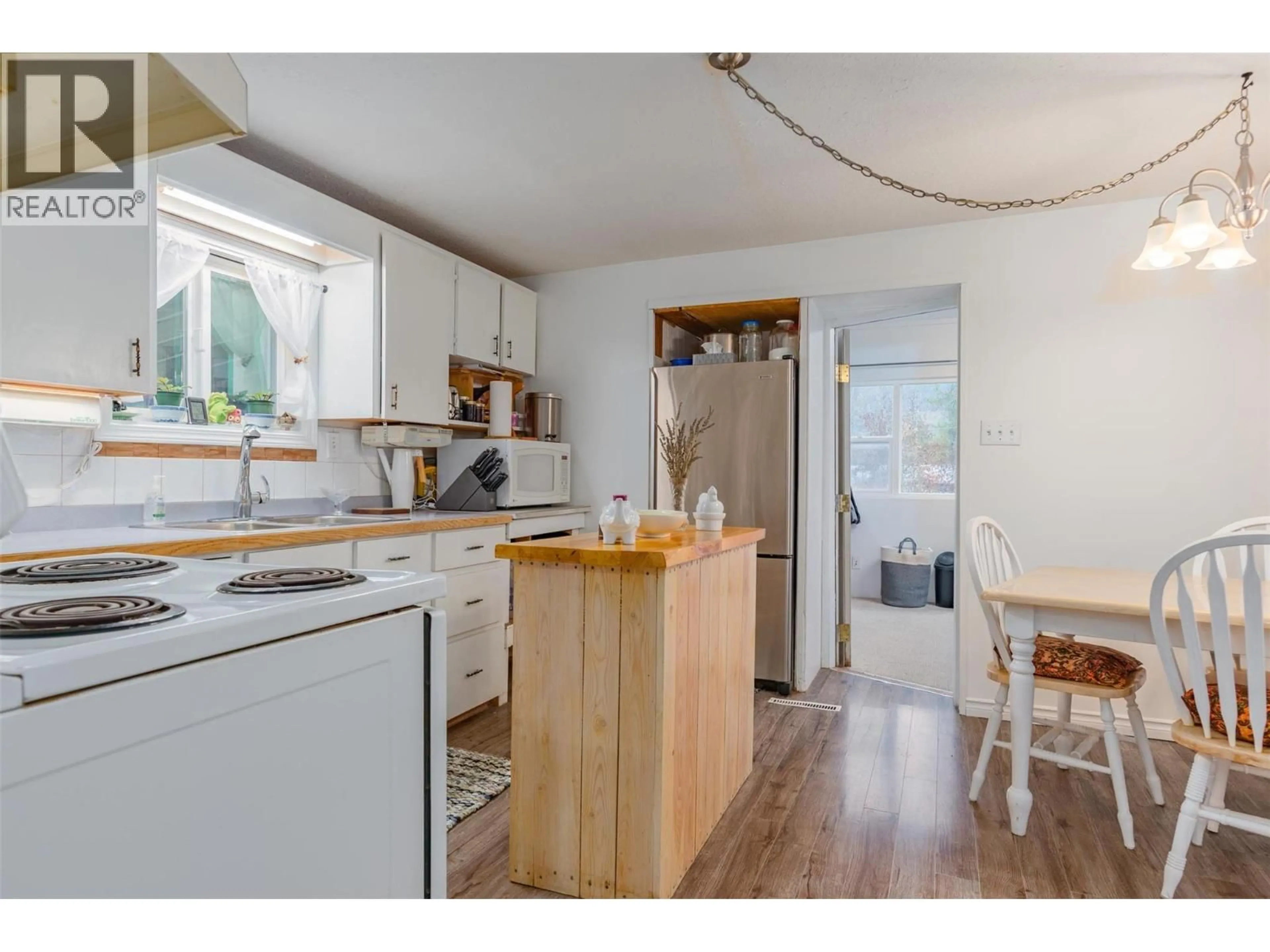 Unknown for 35 LAHUE ROAD, Fruitvale British Columbia V0G1L0