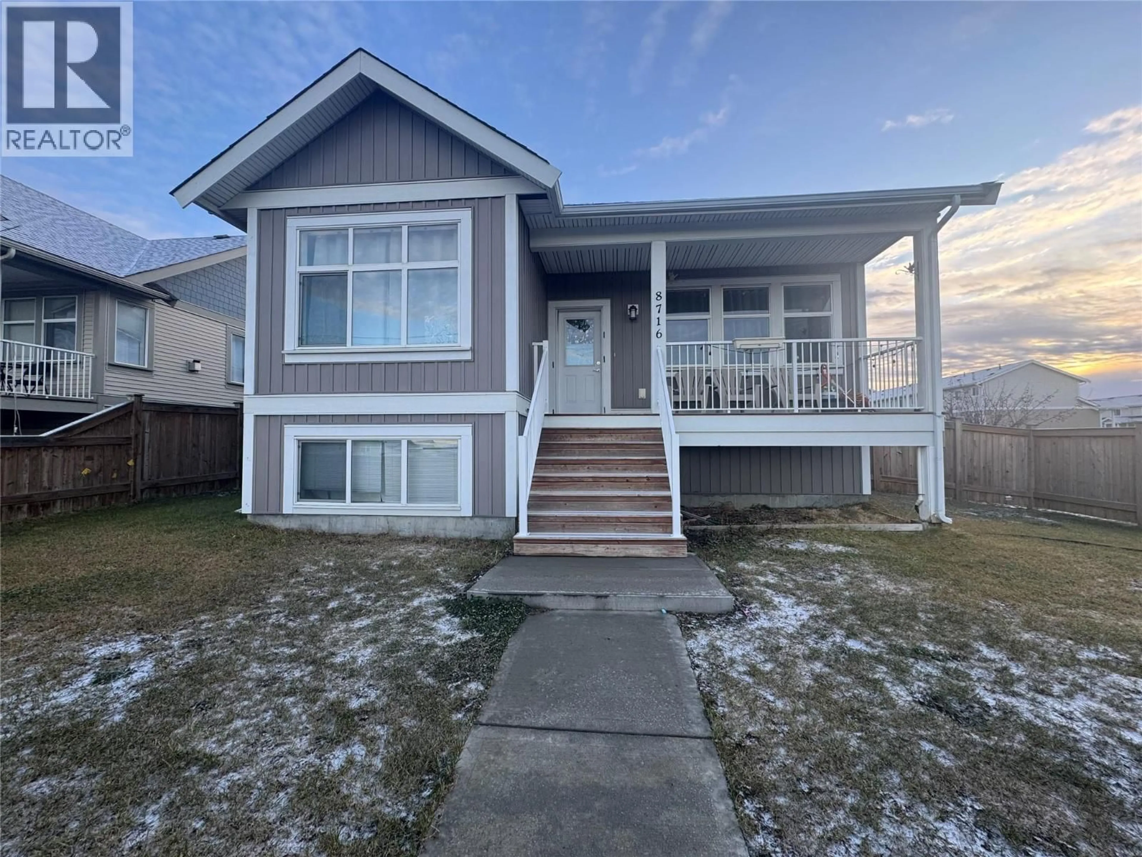 Home with vinyl exterior material, street for 8716 17 STREET, Dawson Creek British Columbia V1G0H1