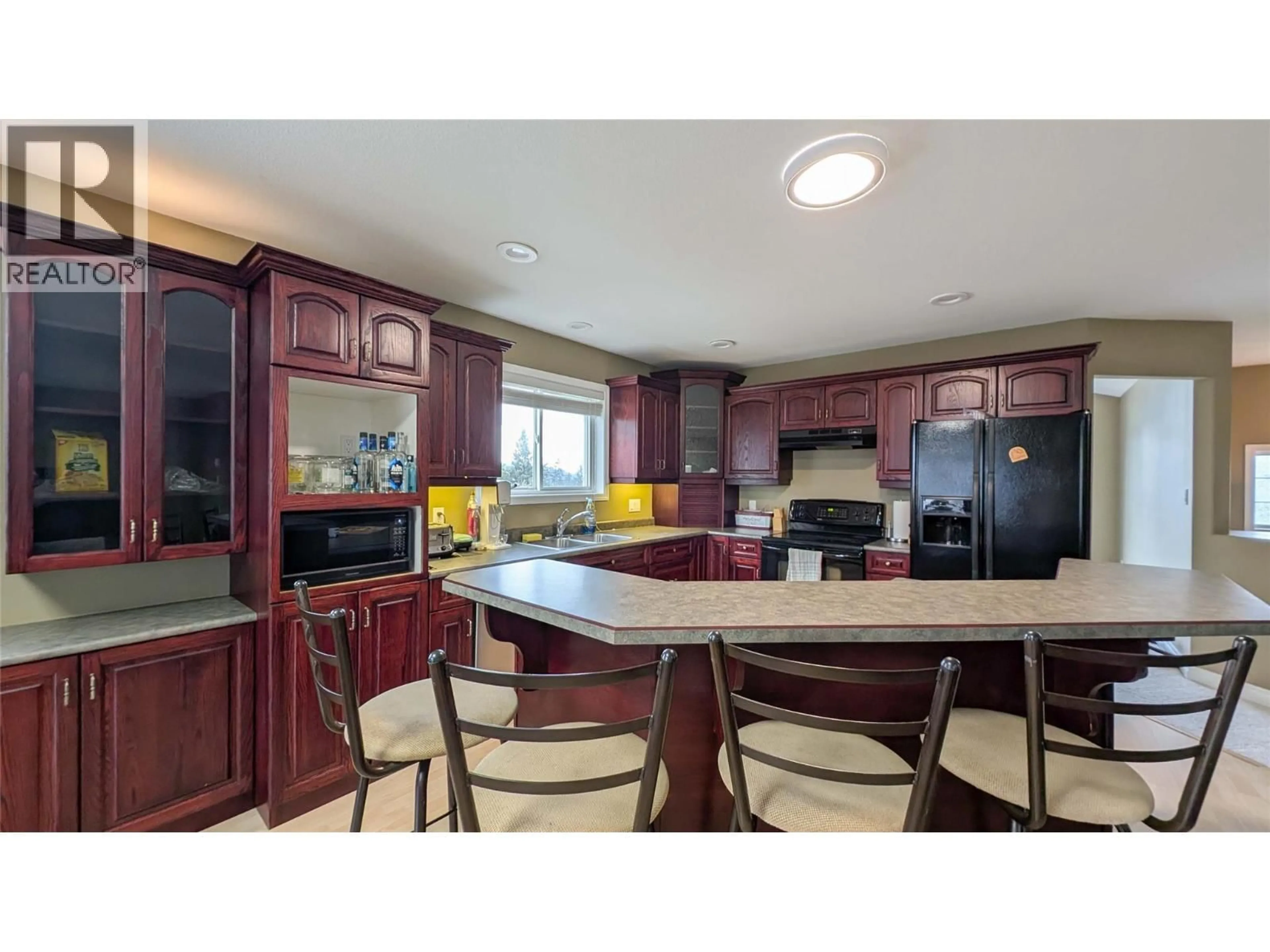Open concept kitchen, unknown for 3301 MT FISHER N DRIVE, Cranbrook British Columbia V1C6N6