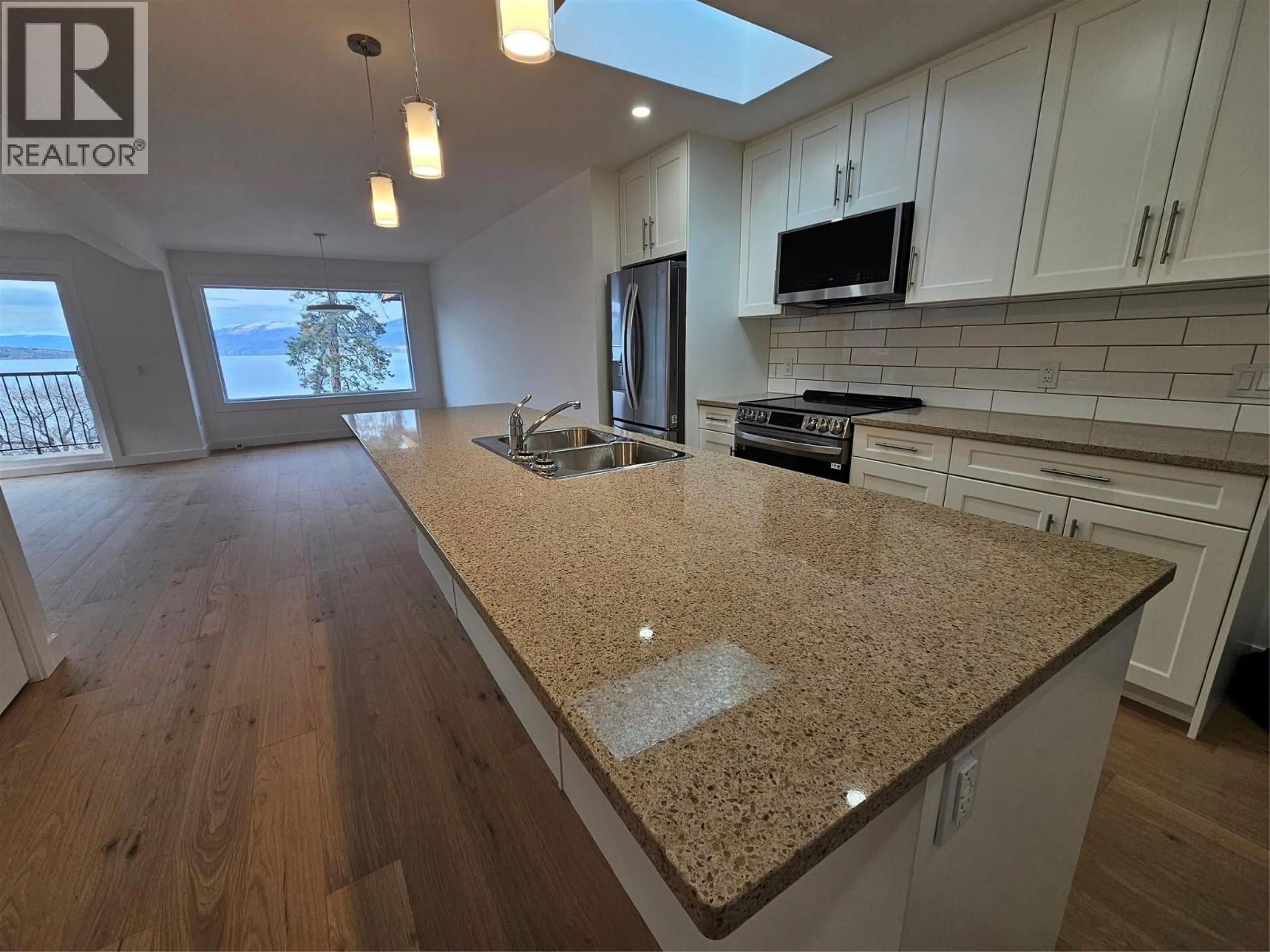 Open concept kitchen, unknown for 402 - 578 LAKESHORE DRIVE, Penticton British Columbia V2A1B9