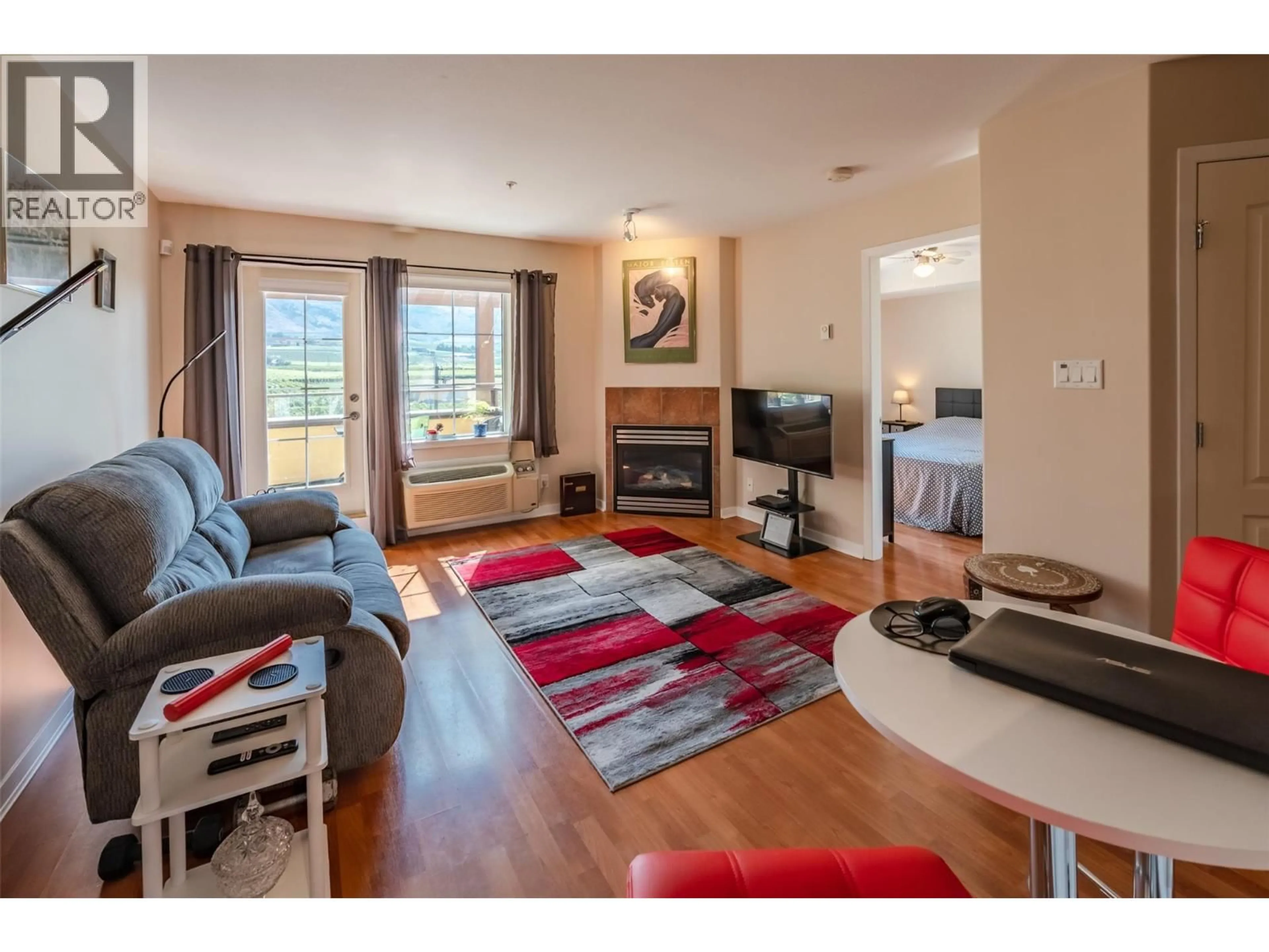 Living room with furniture, unknown for 404 - 7600 COTTONWOOD DRIVE, Osoyoos British Columbia V0H1V0