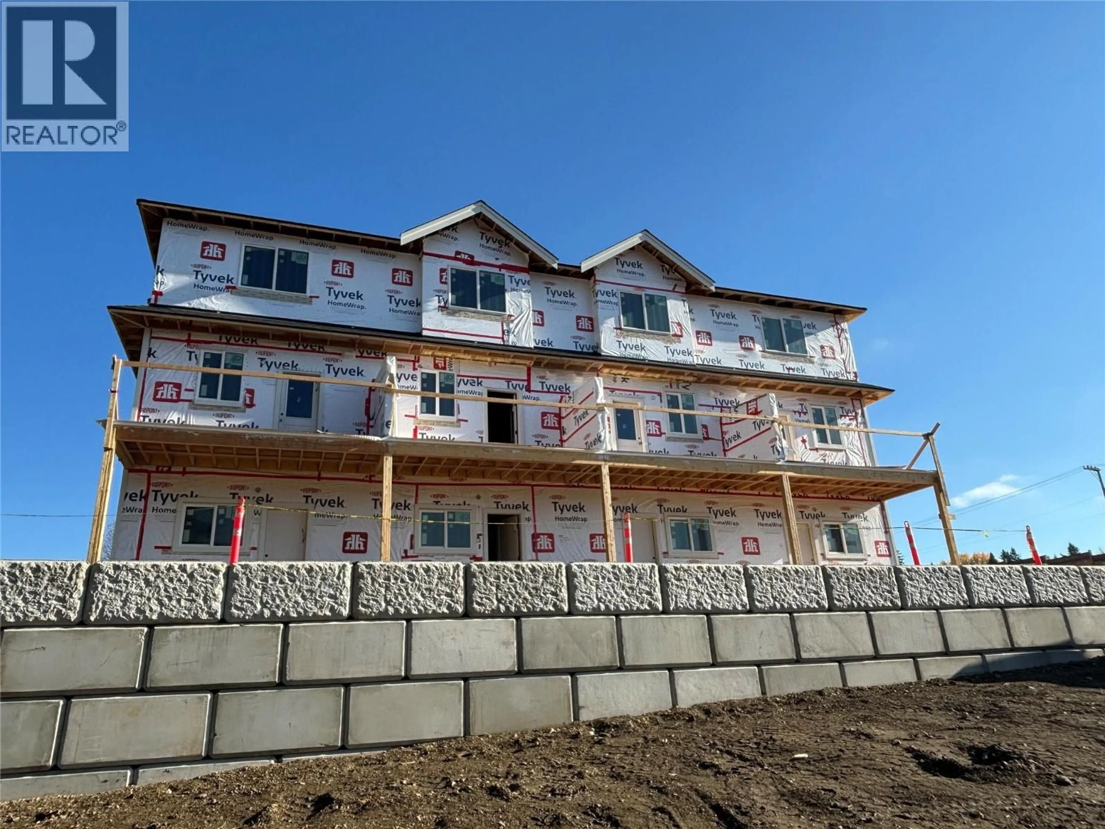 Unknown for 1 - 1910 11 AVENUE NORTHEAST, Salmon Arm British Columbia V1E2V5