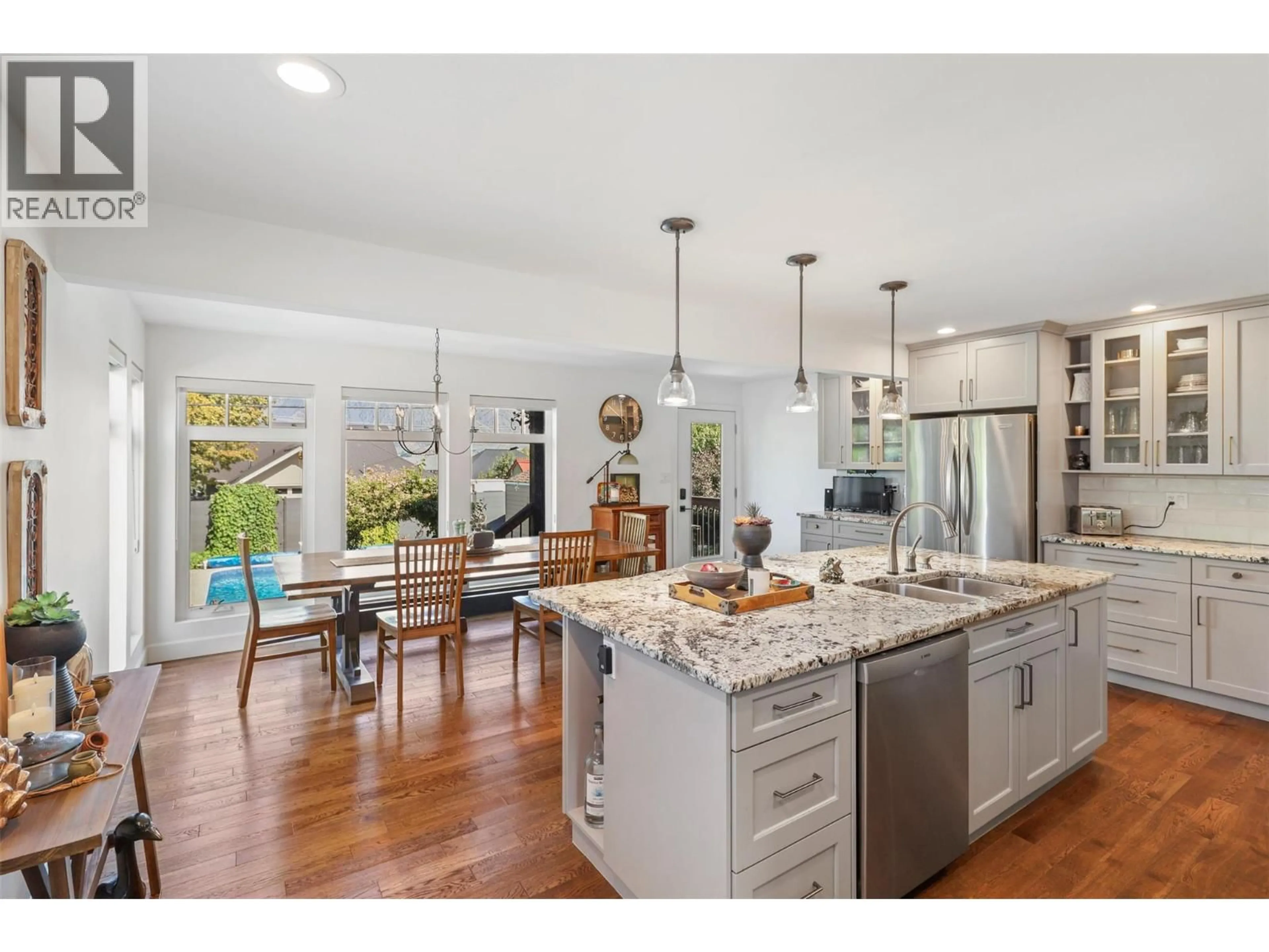 Open concept kitchen, unknown for 1060 PLEASANT STREET, Kamloops British Columbia V2C3B8