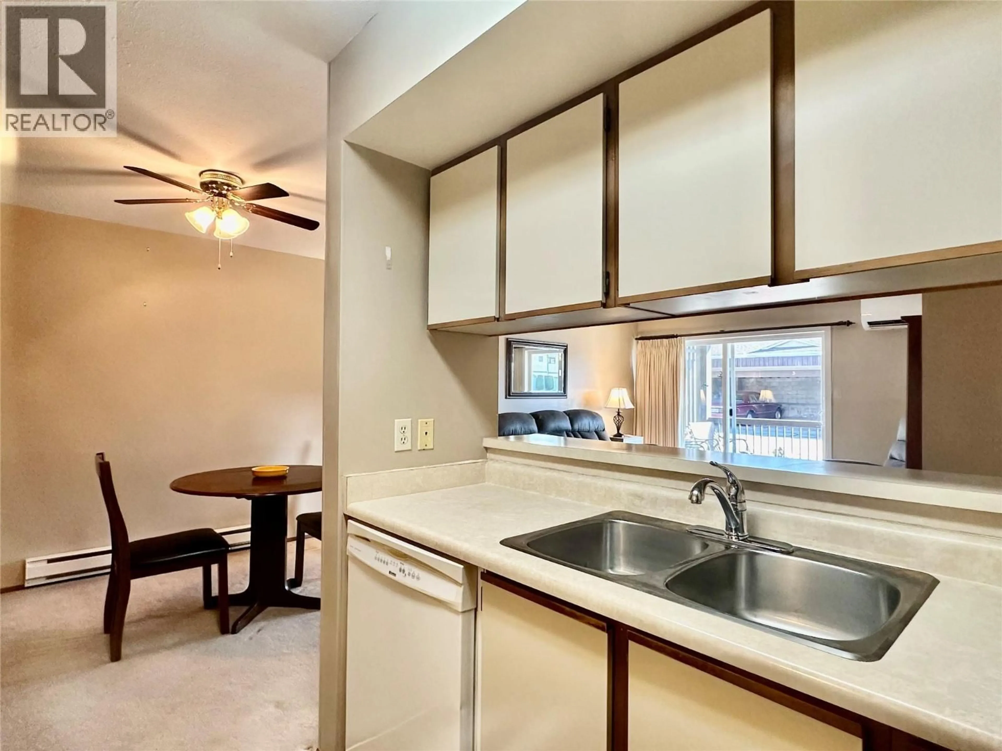 Standard kitchen, ceramic/tile floor for 1 - 340 MCKINNEY ROAD, Oliver British Columbia V0H1T3