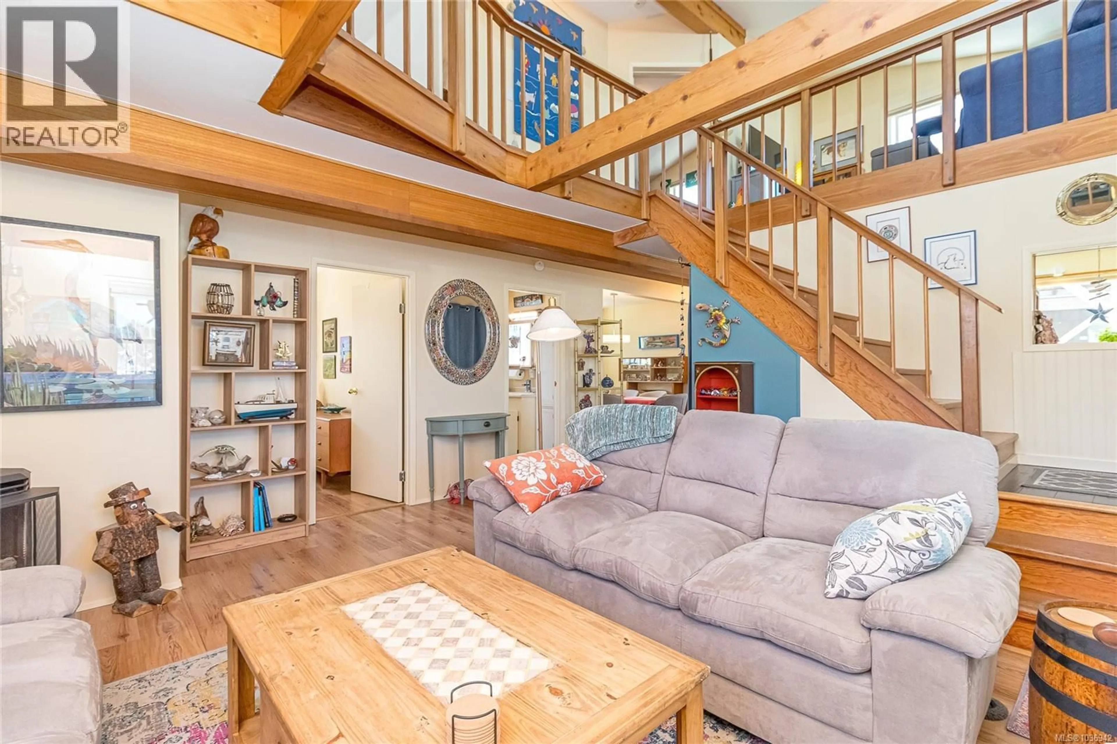 Living room with furniture, wood/laminate floor for 4 - 1705 COWICHAN BAY ROAD, Cowichan Bay British Columbia V0R1N2